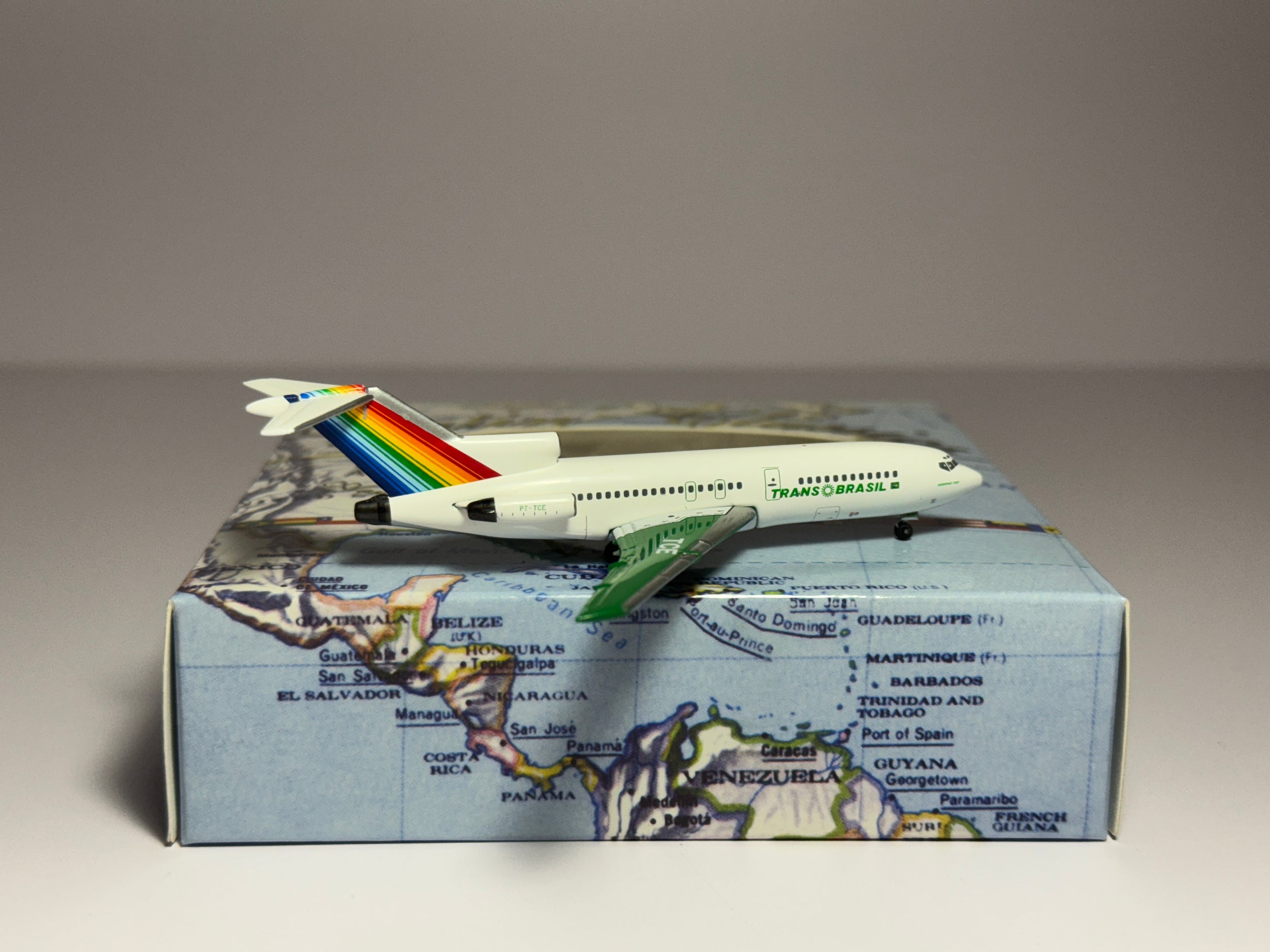 Aeroclassics 1:400 Trans Brasil Boeing 727-100 PT-TCE Green ACPTTCE