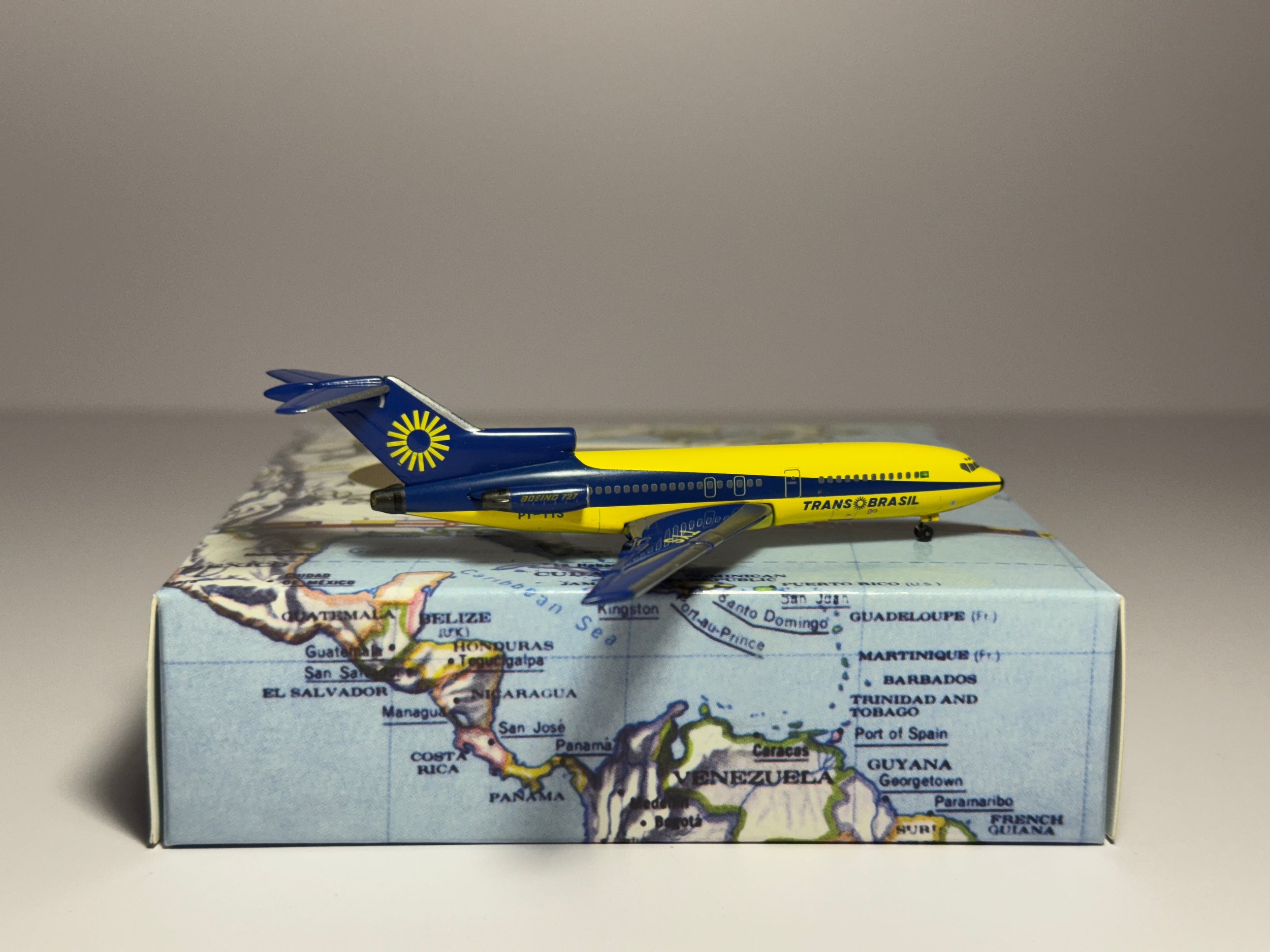Aeroclassics 1:400 Trans Brasil Boeing 727-100 PT-TYS Yellow/Blue 1970s ACPTTYS