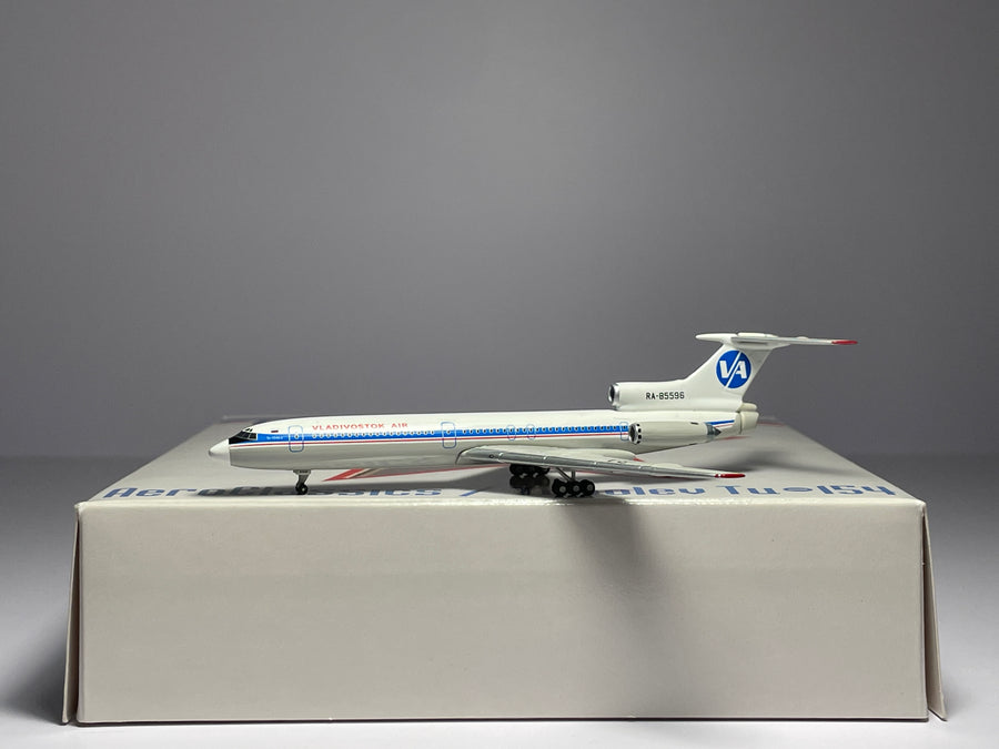 Phoenix Models 1:400 Vladivostok Air Tupolev TU-154B RA-85596 PH4VLK029