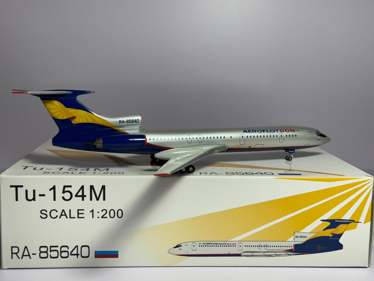 JC Wings 1:200 Aeroflot Tupolev TU-154M RA-85640 JC2AFL023