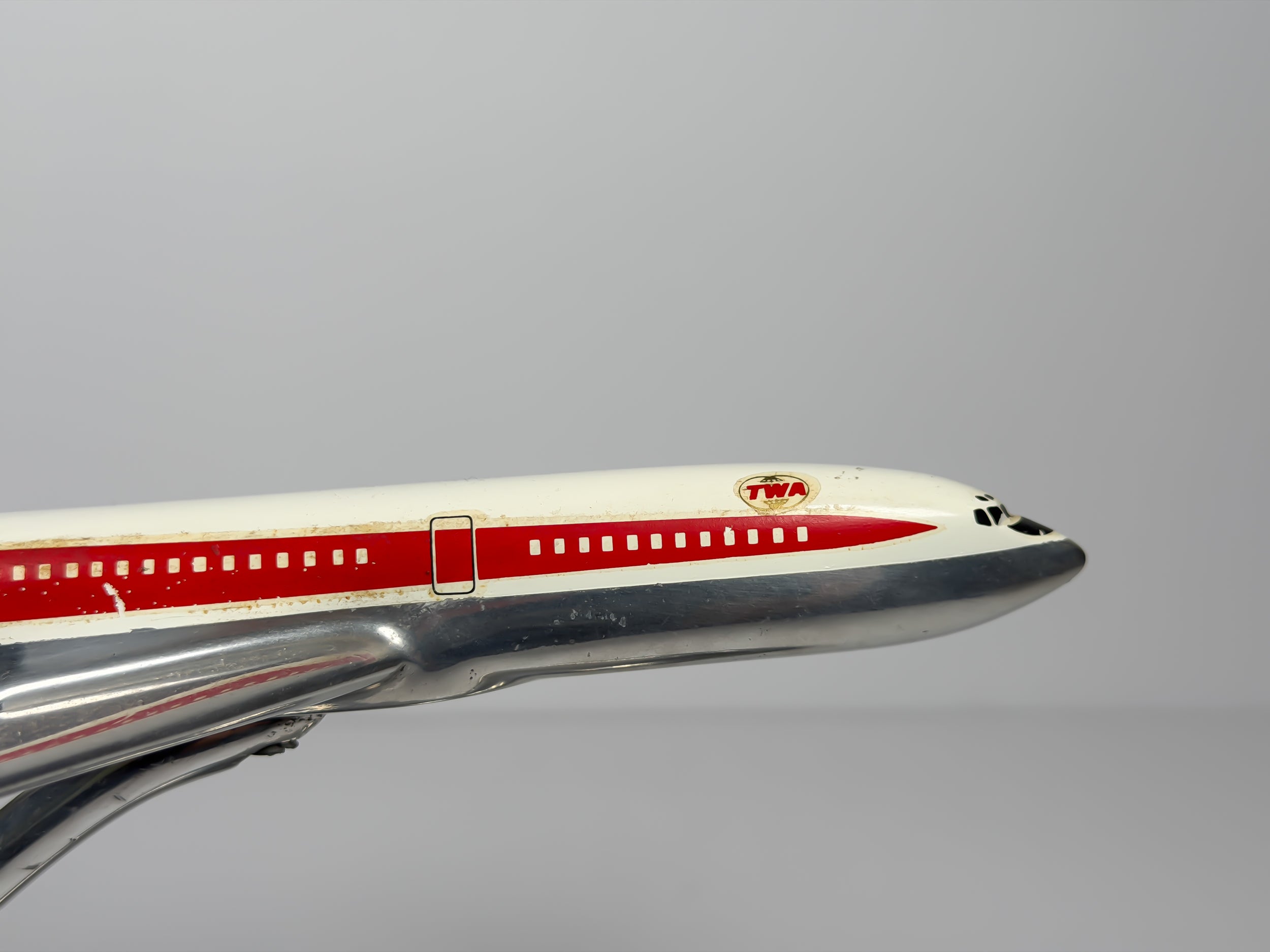 1:200 Trans World Airlines (TWA) Boeing 727-100 (N851TW) - Dual Globes | Riffe Ashtray