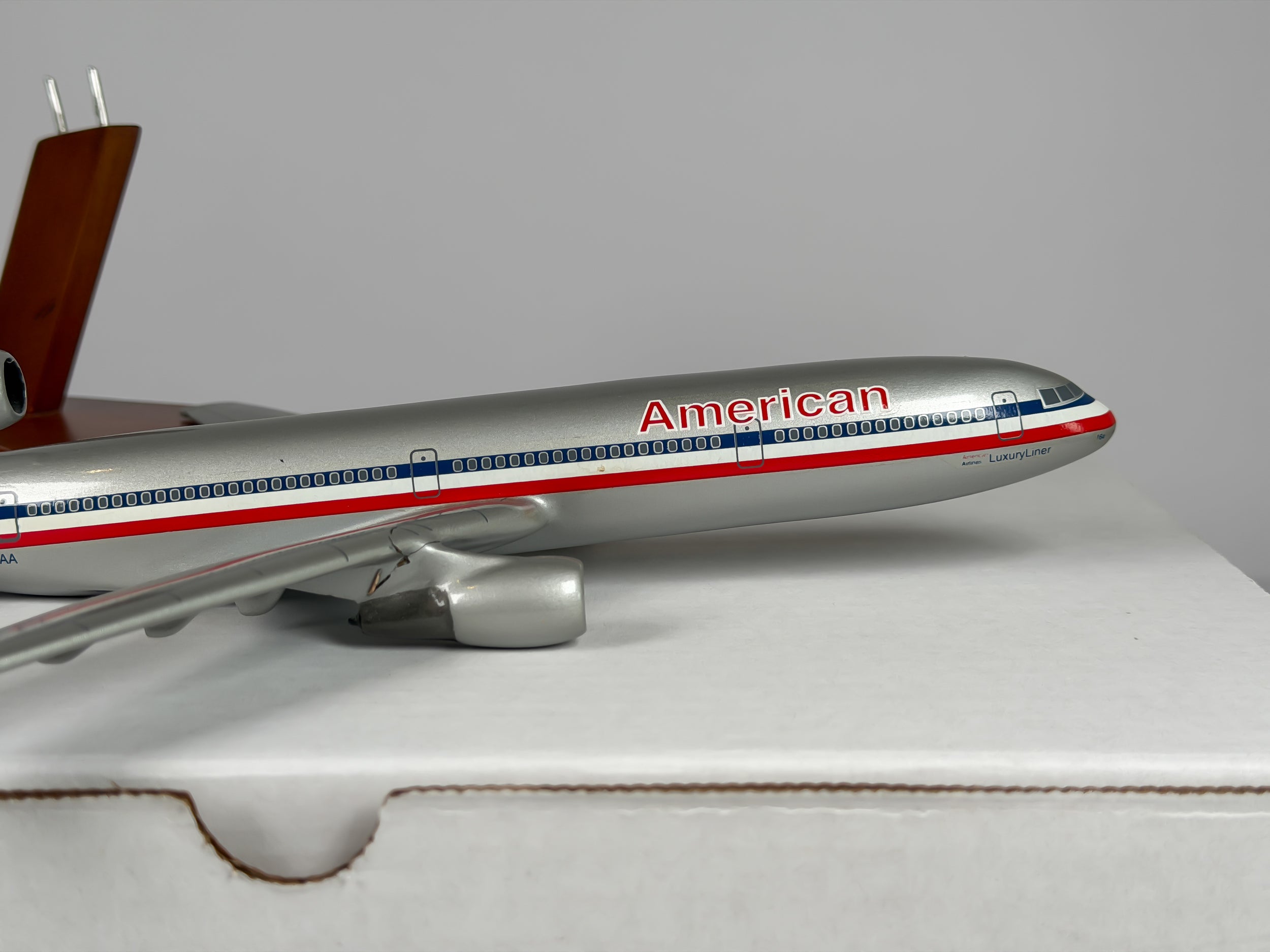 1:200 American Airlines McDonnell Douglas DC-10-30 (N164AA) - Eagle - Bare Metal | Scale Craft