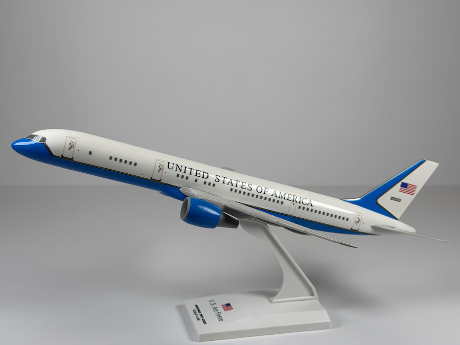 1:150 U.S Air Force (USAF) Boeing 757-200 (C-32A) (98-0001) - Powder Blue | Sky Marks