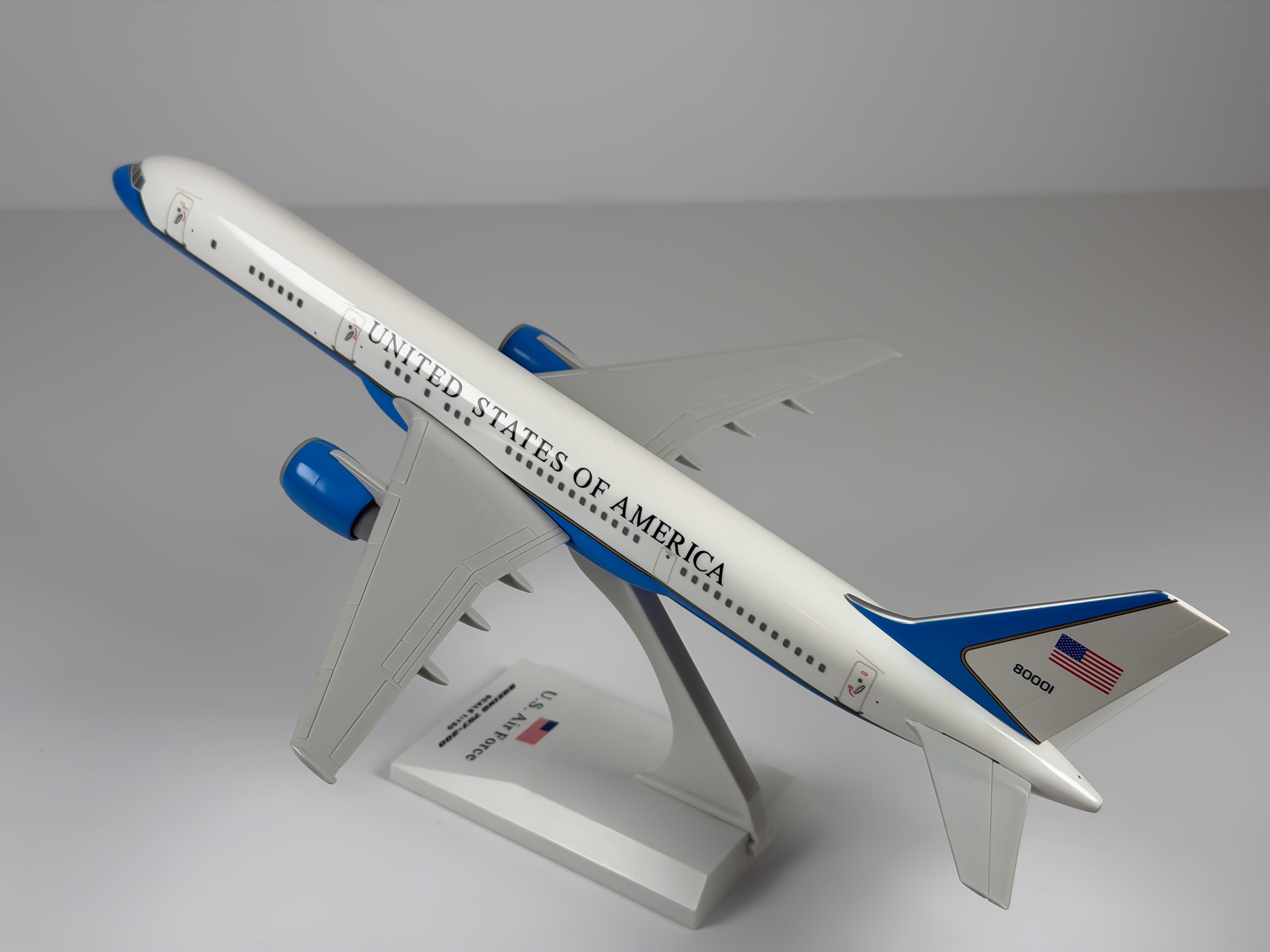 1:150 U.S Air Force (USAF) Boeing 757-200 (C-32A) (98-0001) - Powder Blue | Sky Marks