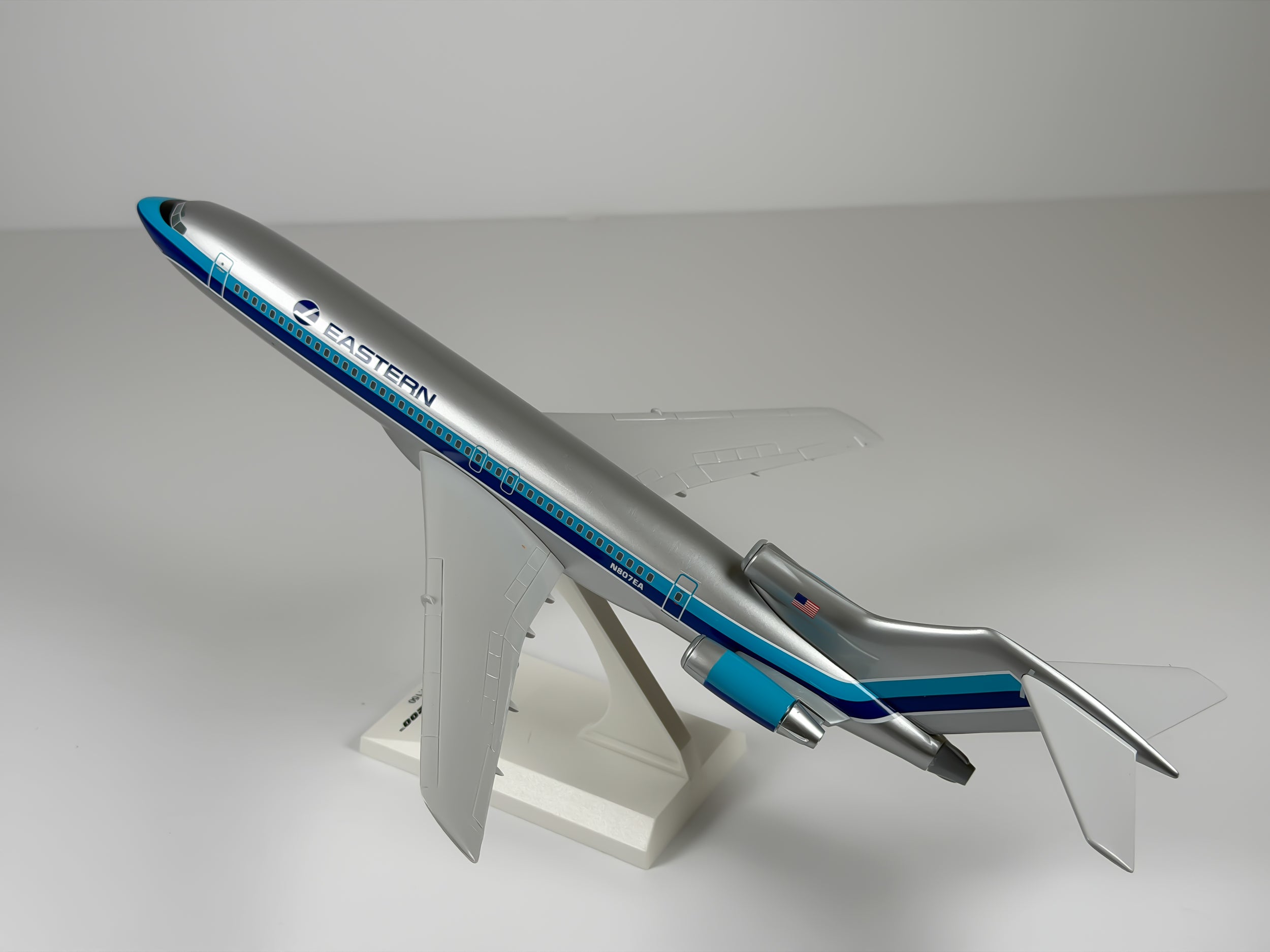 1:150 Eastern Air Lines Boeing 727-200 (N807EA) - Grey Hockey Stick | Sky Marks