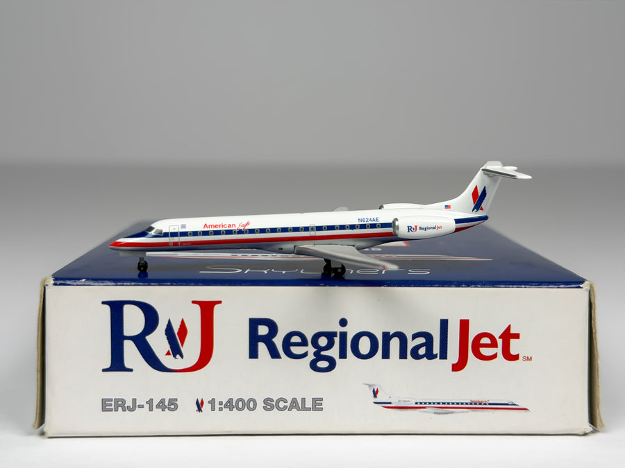 American Eagle Embraer E145 1:400 JC Wings N624AE (SKYAAL001)
