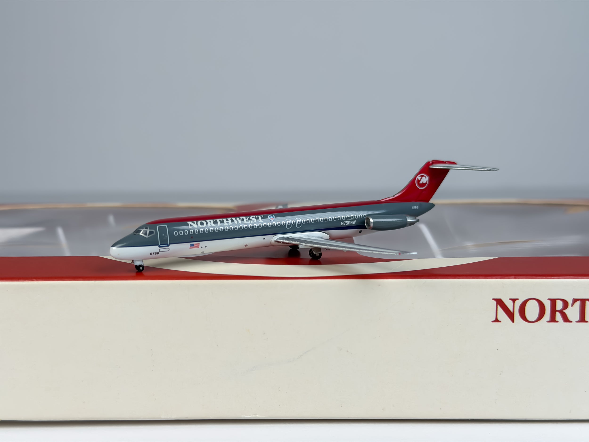 Northwest Airlines Douglas DC-9-30/40/50 1:400 SMAC N606NW + N756NW + N401EA (SMA031101)