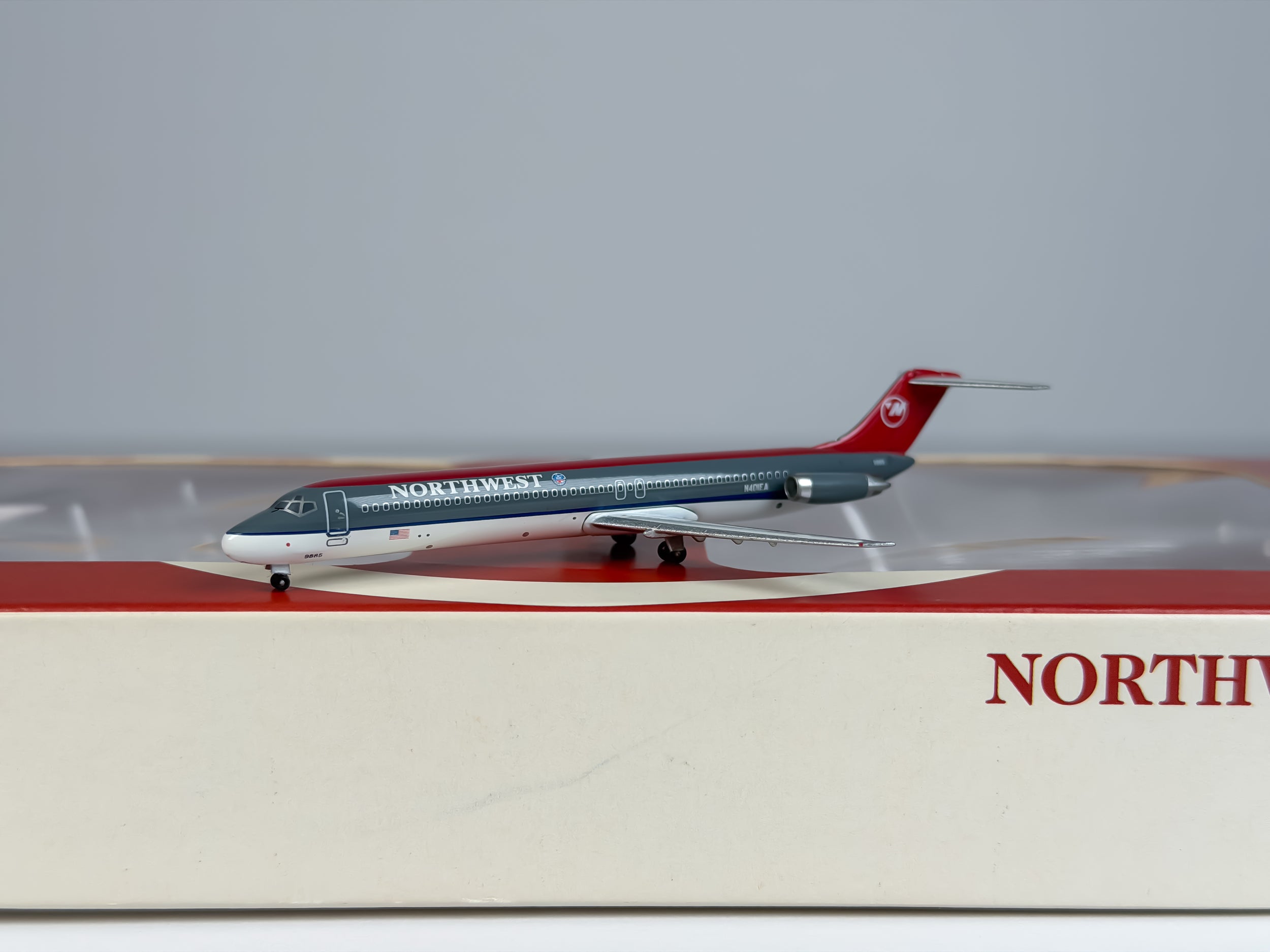 Northwest Airlines Douglas DC-9-30/40/50 1:400 SMAC N606NW + N756NW + N401EA (SMA031101)