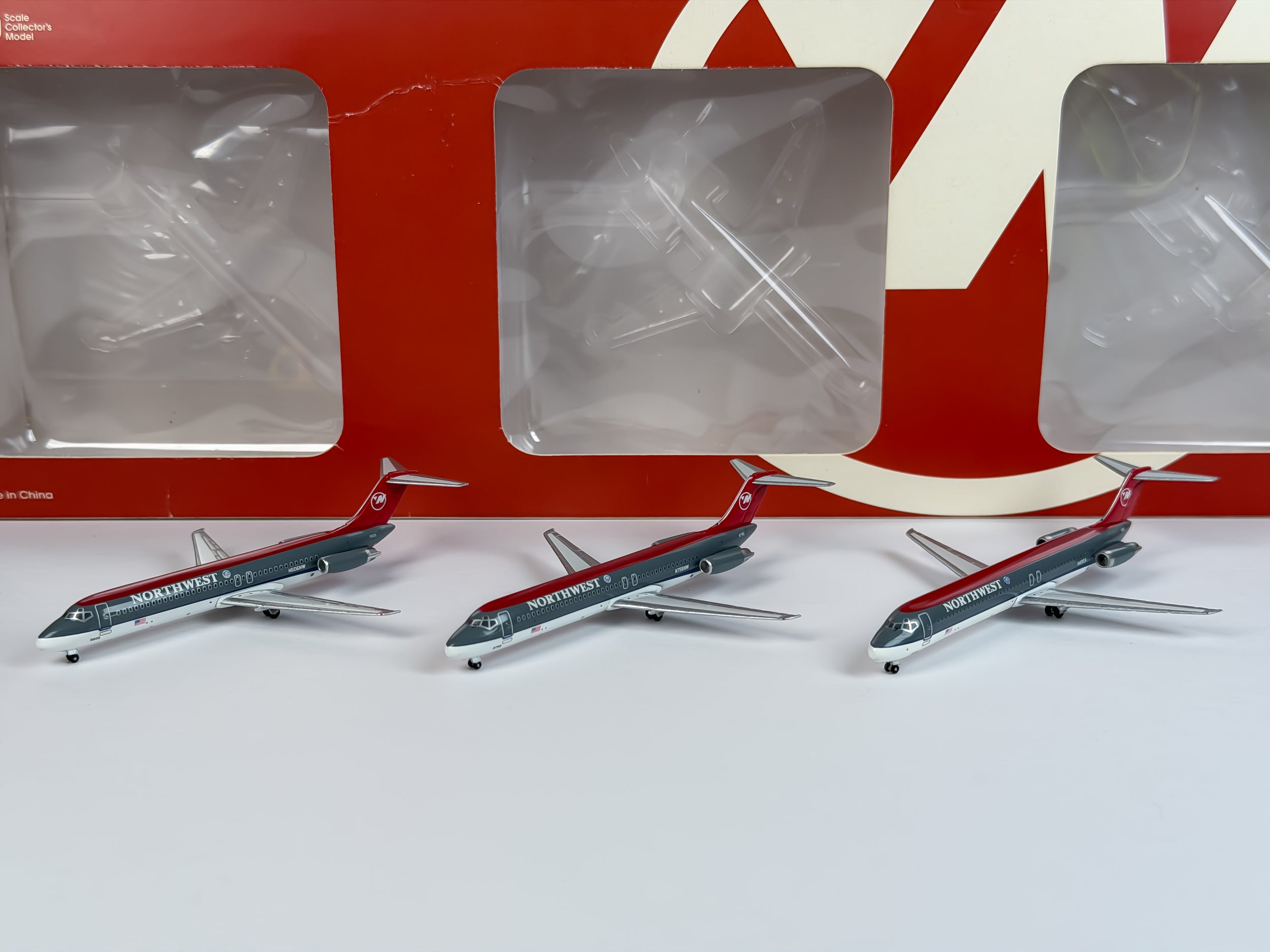 Northwest Airlines Douglas DC-9-30/40/50 1:400 SMAC N606NW + N756NW + N401EA (SMA031101)