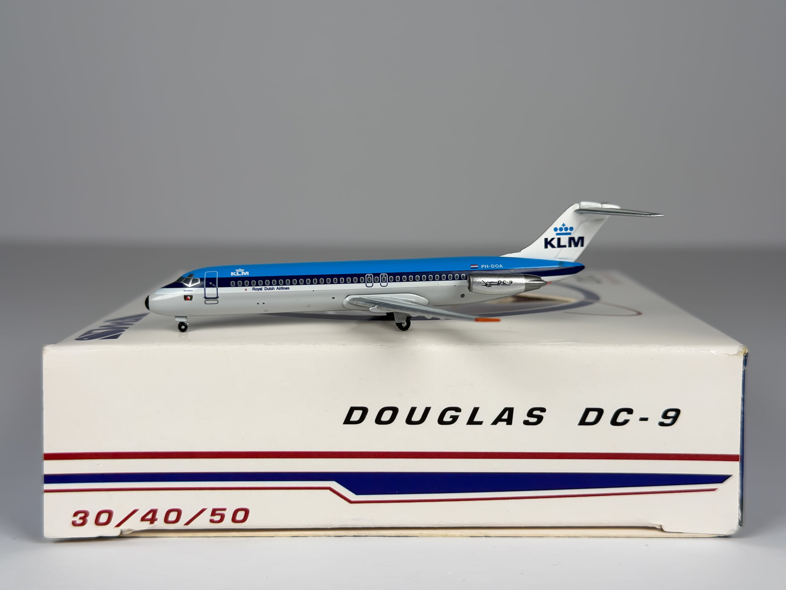 KLM Royal Dutch Airlines Douglas DC-9-30 1:400 SMAC PH-DOA (SMA040101)