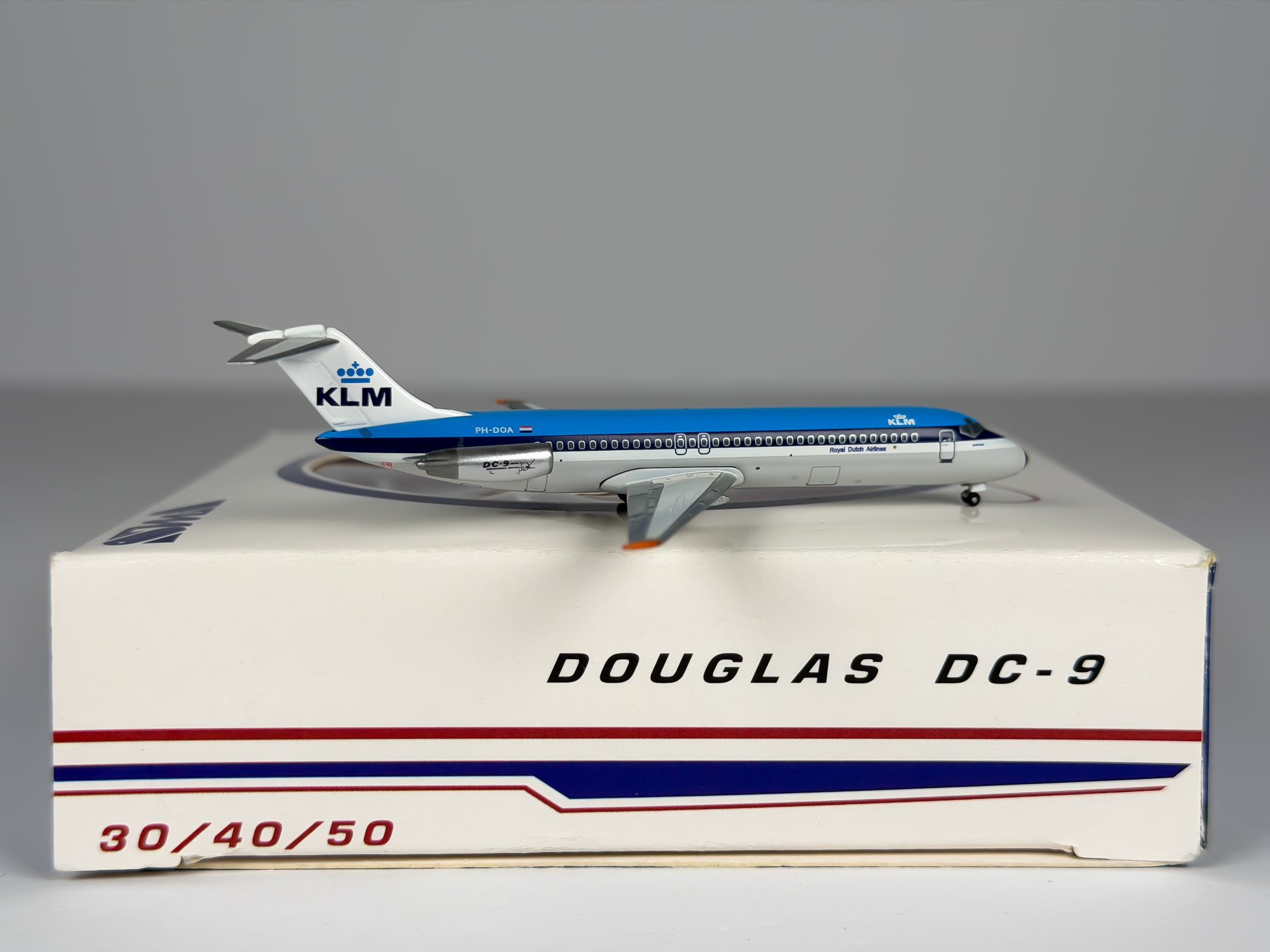 KLM Royal Dutch Airlines Douglas DC-9-30 1:400 SMAC PH-DOA (SMA040101)
