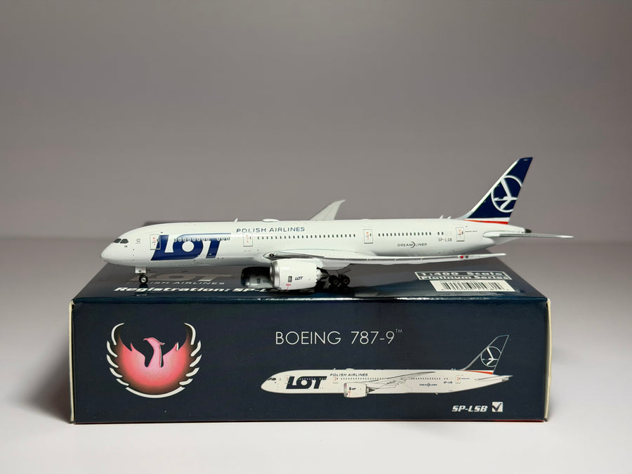 Phoenix Model 1:400 LOT Polish Boeing 787-9 SP-LSB current colors PH411481