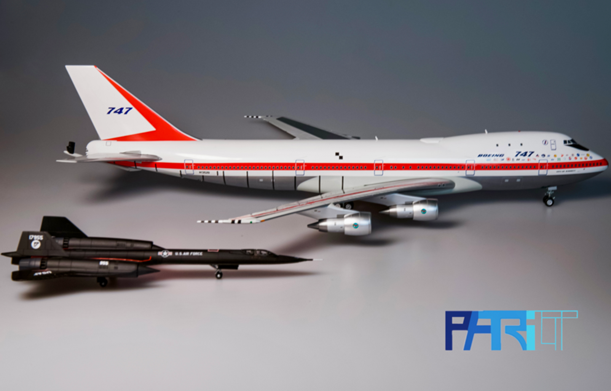 Patriot Model 1:200 Boeing KC-33 Tanker 747-100 N1352B Lockheed SR-71A Blackbird 61-7955 2x Plane Set PT-200-007