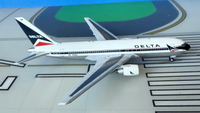Delta Air Lines Boeing 767-200 1:400 Aeroclassics N108DL (BBX41693)