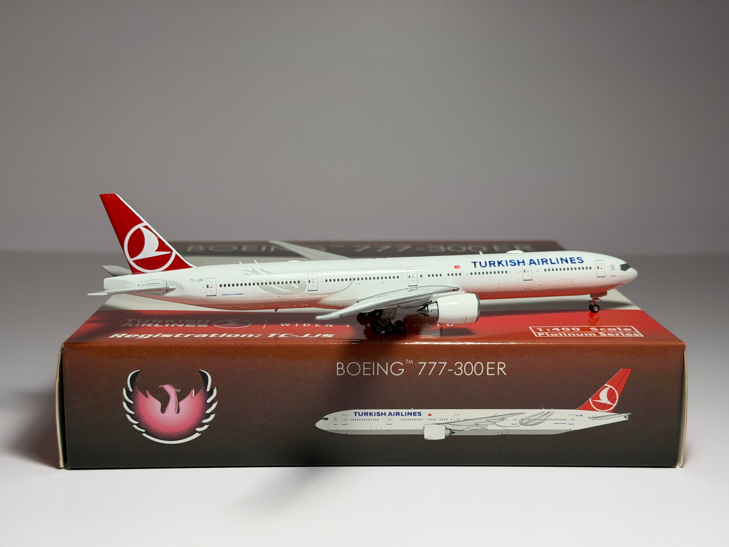 Phoenix Model 1:400 Turkish Airlines Boeing 777-300ER TC-JJS PH411126