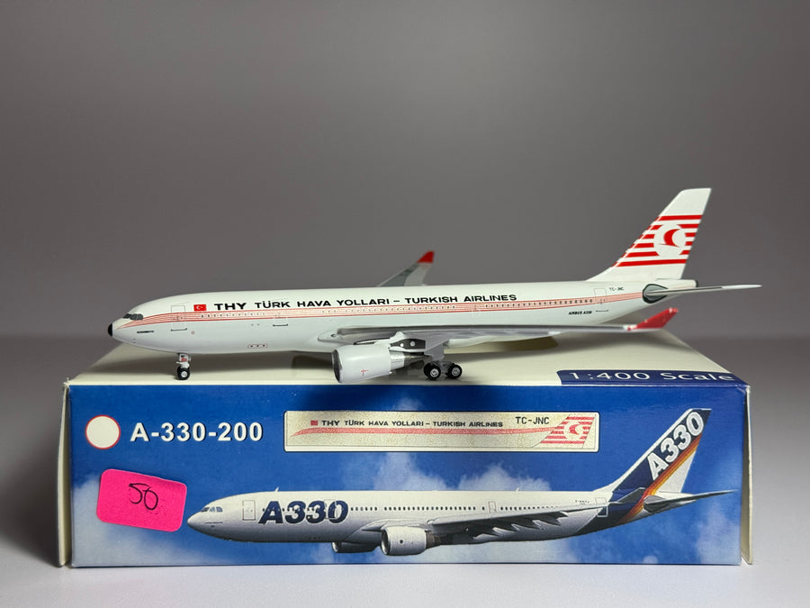 Aeroclassics 1:400 Turkish Airlines Airbus A330-200 TC-JNC Retro scheme ACTCJNC