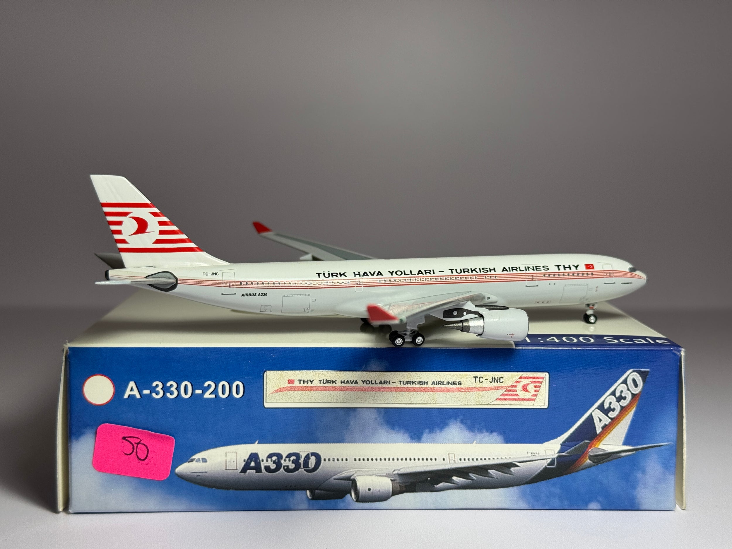 Aeroclassics 1:400 Turkish Airlines Airbus A330-200 TC-JNC Retro scheme ACTCJNC