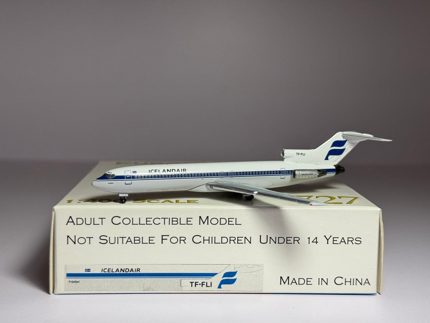Aeroclassics 1:400 Icelandair Boeing 727-200 TF-FLI blue cheatline ACTFFLI