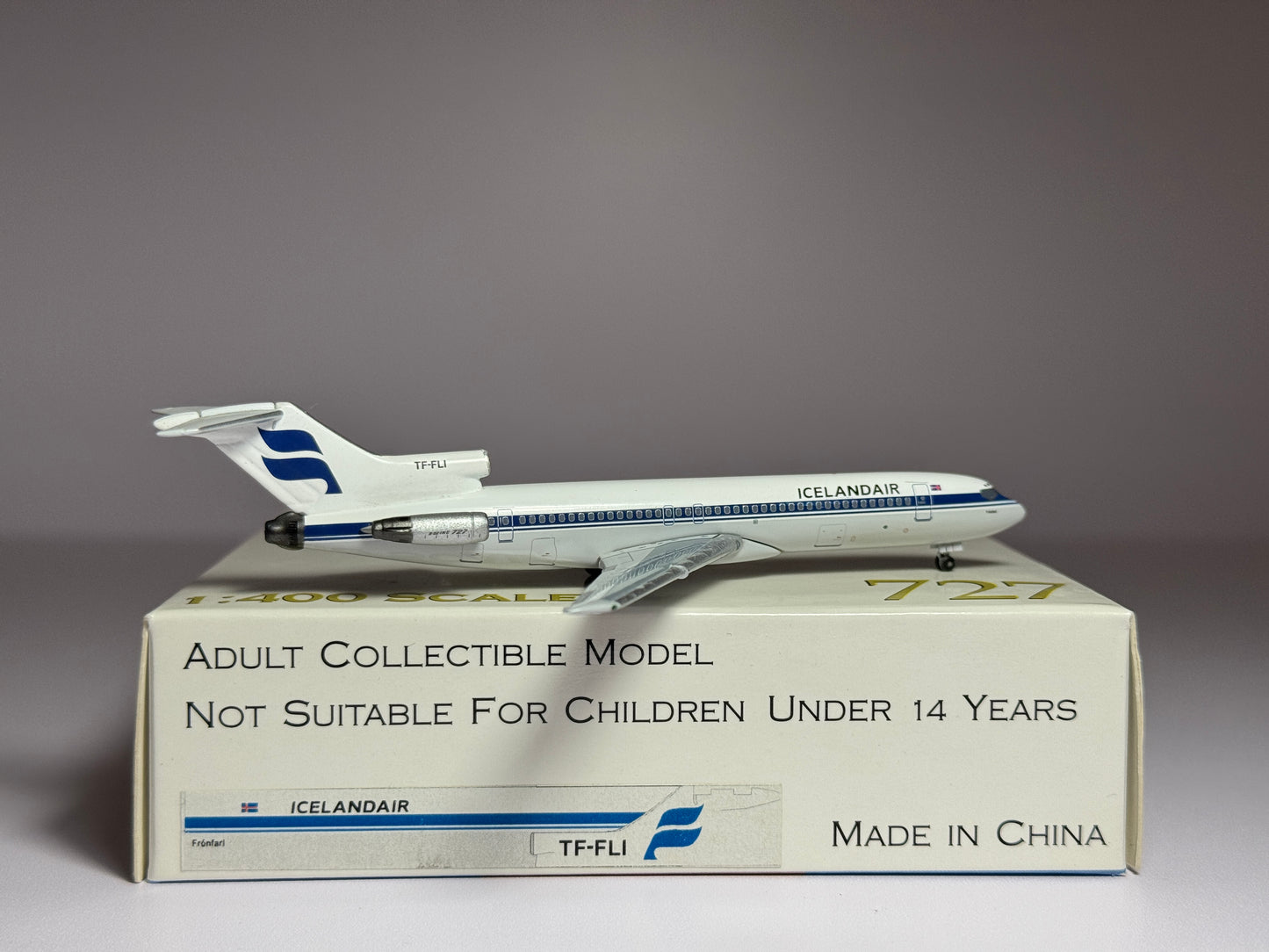 Aeroclassics 1:400 Icelandair Boeing 727-200 TF-FLI blue cheatline ACTFFLI