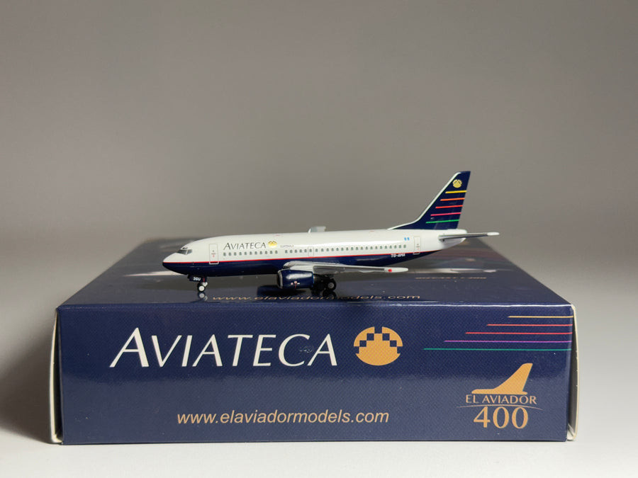 El Aviador 1:400 Aviateca Guatemala Boeing 737-300 TG-AMA Rainbow tail EAV400-AMA