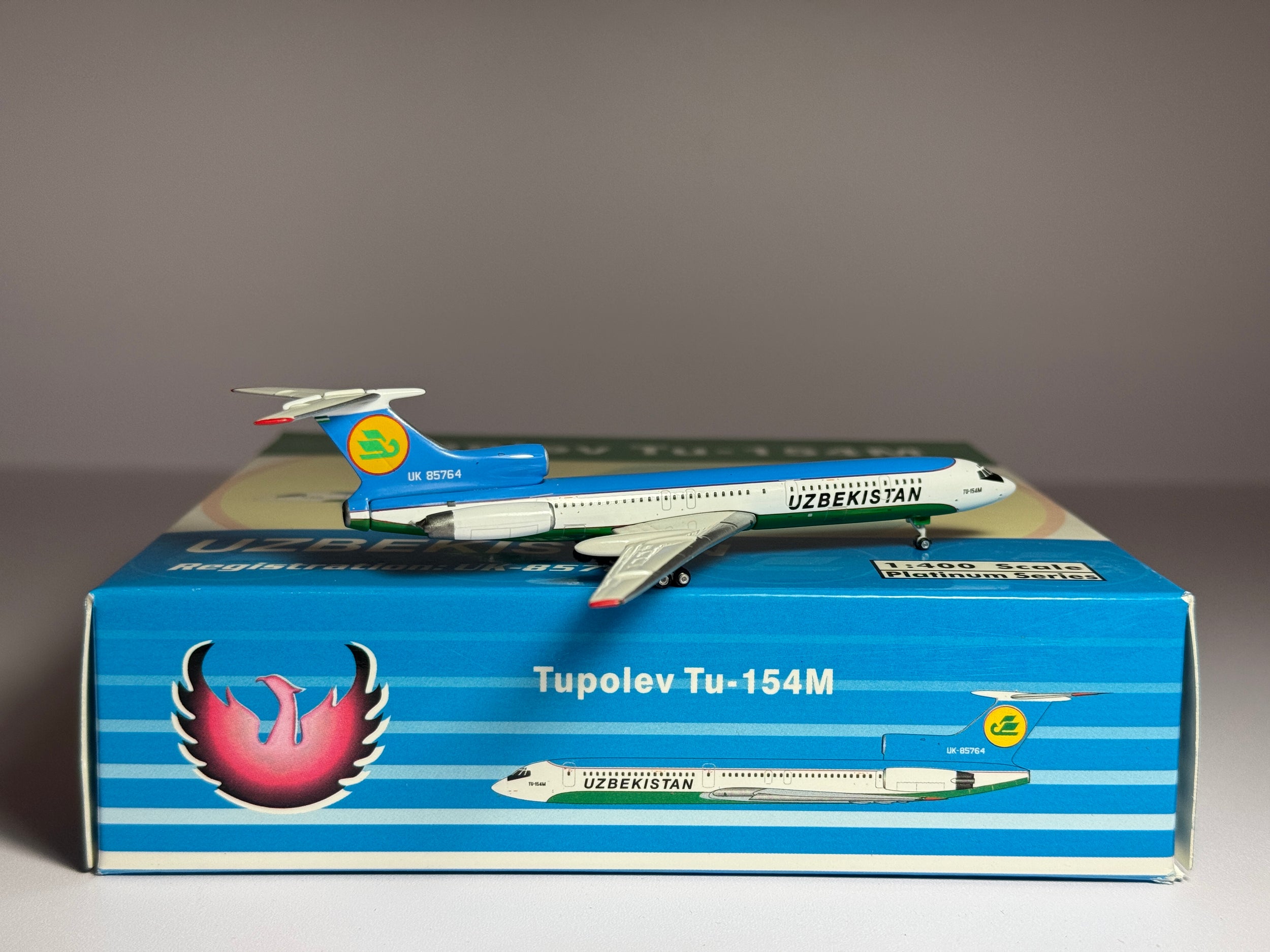 Phoenix Models 1:400 Uzbekistan Tupolev TU-154M UK-85764 PH410830