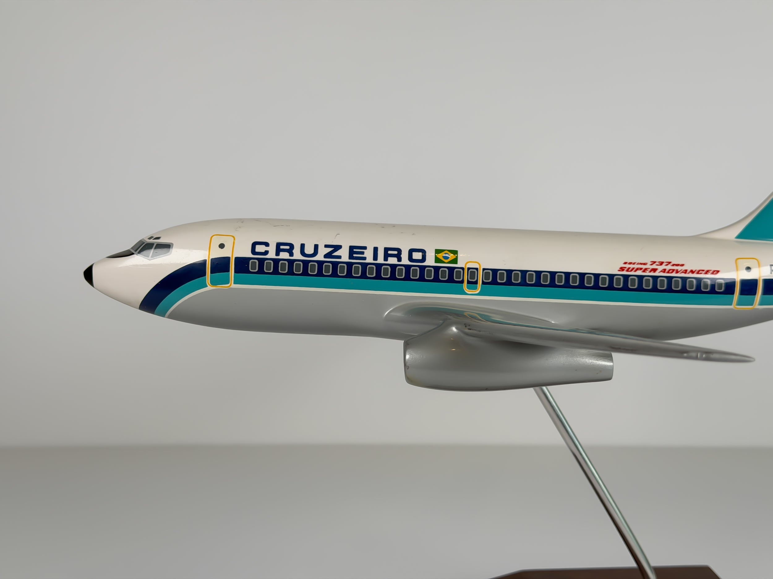 1:100 Cruziero Boeing 737-200 (PP-CRZ) - Blue Cheatline | Vogelaar Model