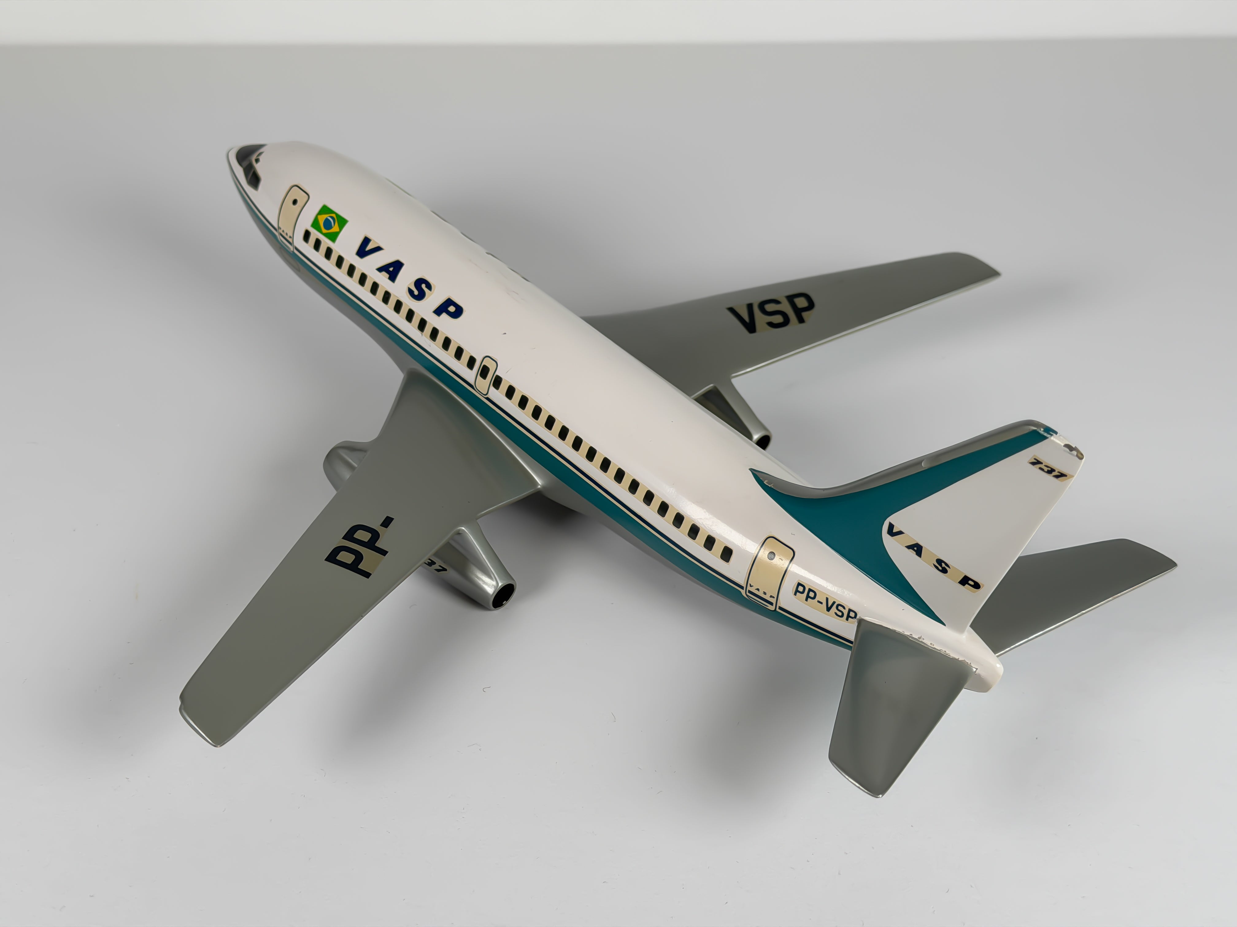 1:100 VASP Boeing 737-200 (PP-VSP) - Original | Vogelaar Model