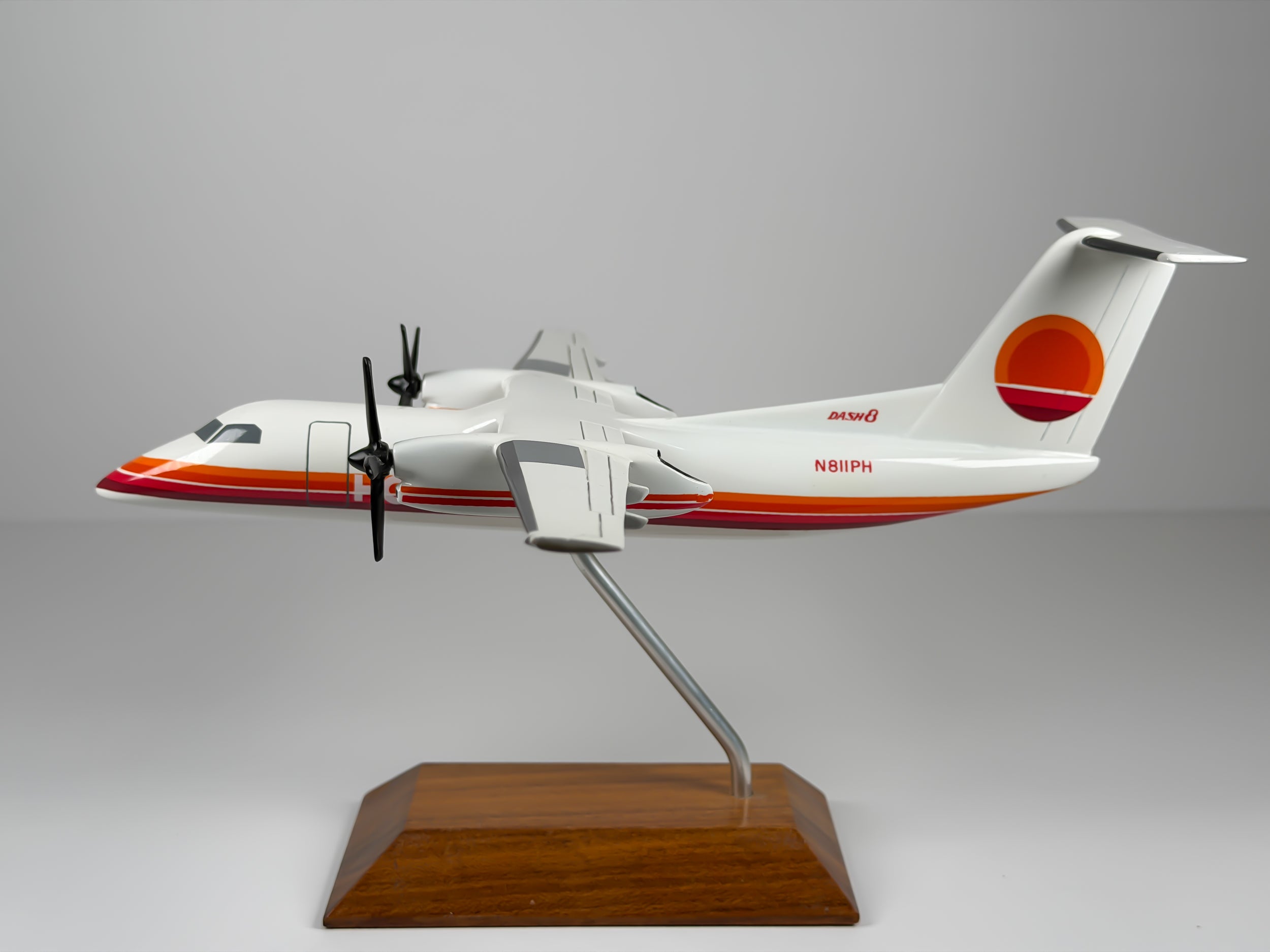 1:72 Horizon Air De Havilland Q200 (DHC-8-200) (N811PH) - Sunset | Vogelaar Model