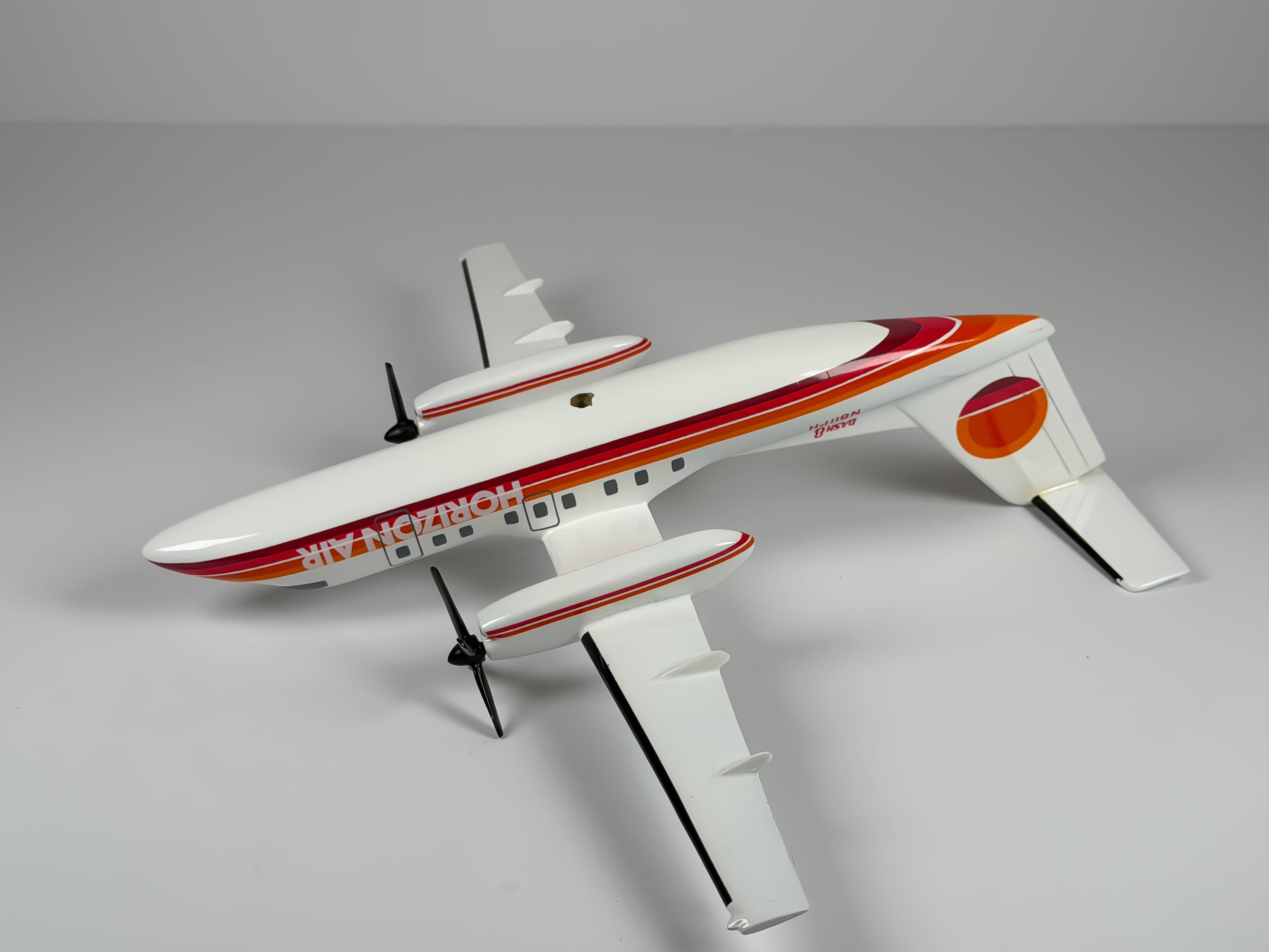 1:72 Horizon Air De Havilland Q200 (DHC-8-200) (N811PH) - Sunset | Vogelaar Model