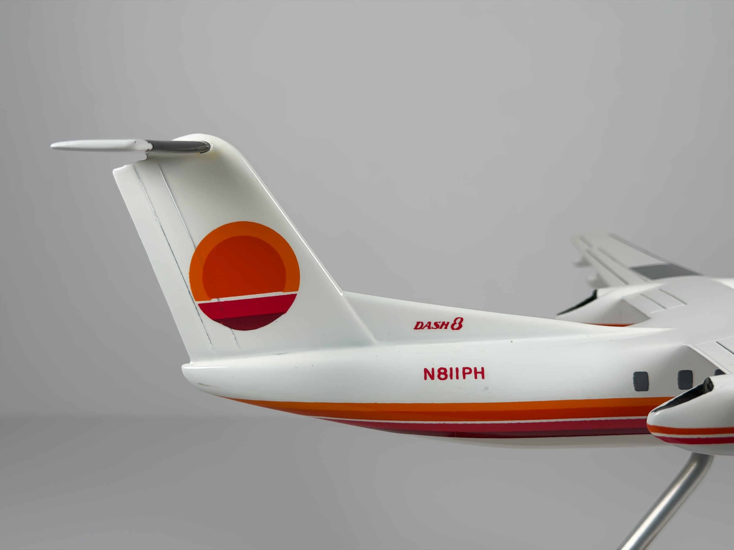 1:72 Horizon Air De Havilland Q200 (DHC-8-200) (N811PH) - Sunset | Vogelaar Model