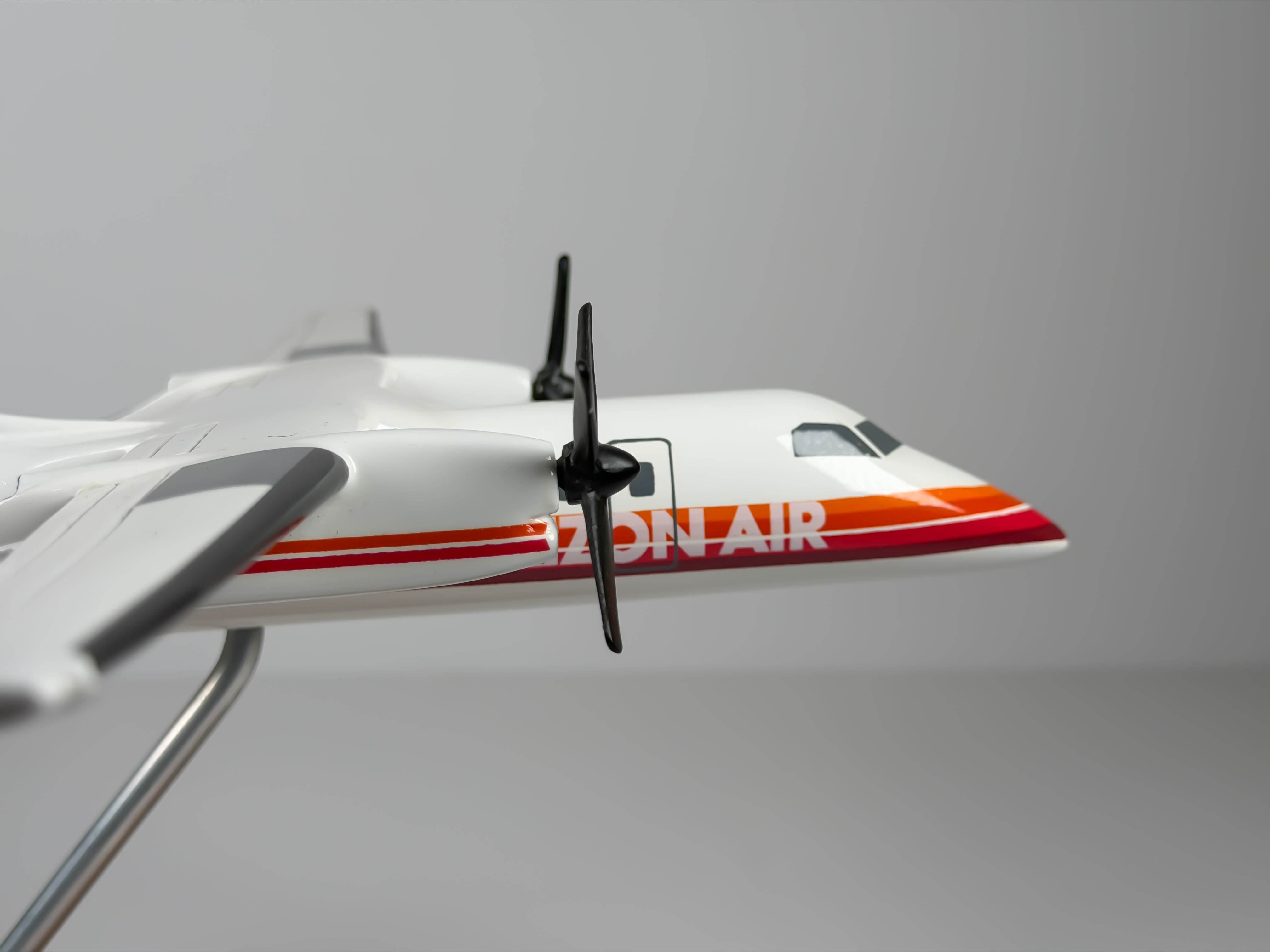 1:72 Horizon Air De Havilland Q200 (DHC-8-200) (N811PH) - Sunset | Vogelaar Model