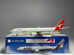 Aeroclassics 1:400 Qantas Airways Airbus A330-200 VH-EBB Cityflyer ACVHEBB
