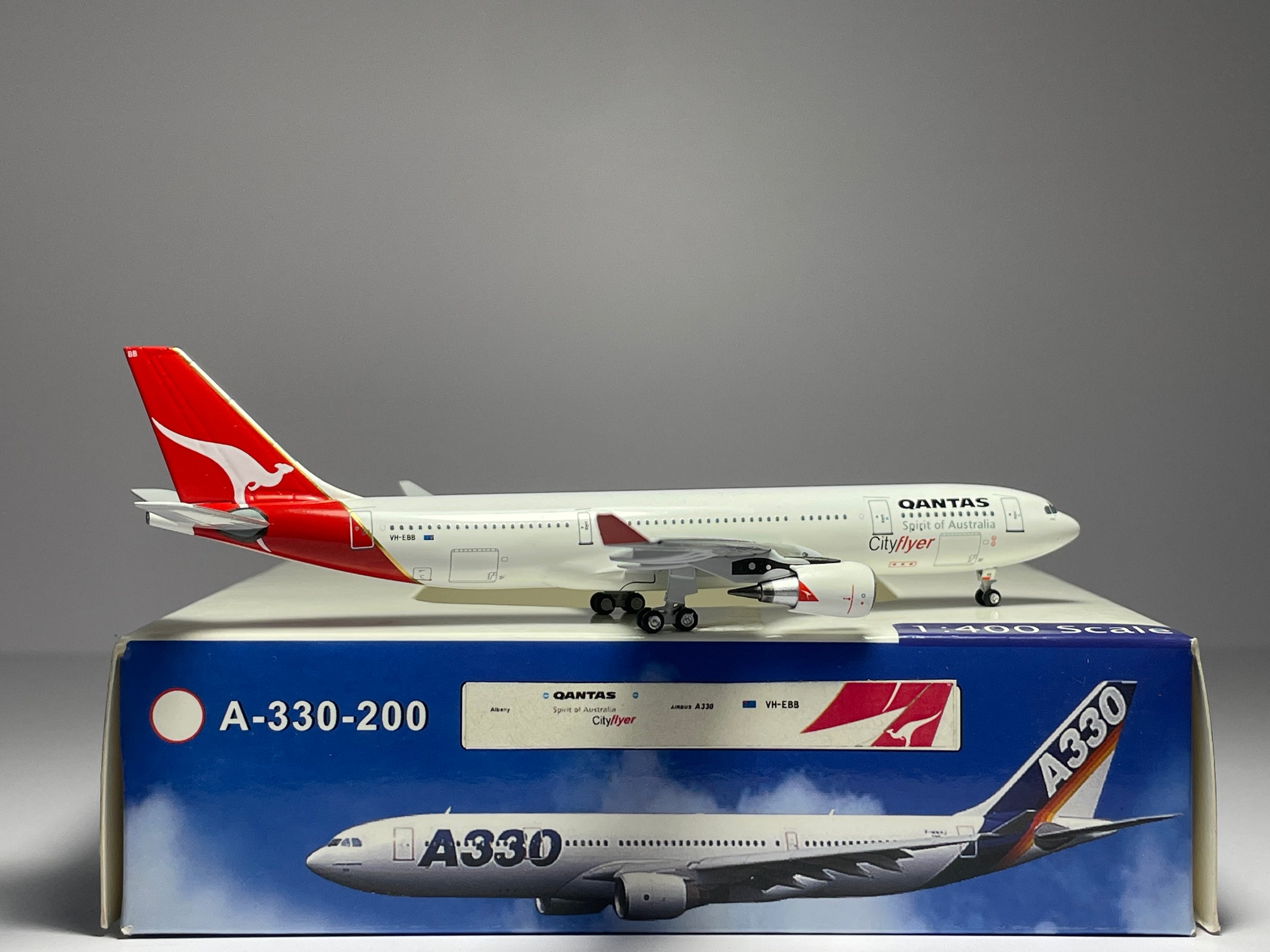 Aeroclassics 1:400 Qantas Airways Airbus A330-200 VH-EBB Cityflyer ACVHEBB