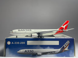 Aeroclassics 1:400 Qantas Airways Airbus A330-200 VH-EBN Silver Roo AC419828
