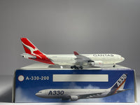 Aeroclassics 1:400 Qantas Airways Airbus A330-200 VH-EBN Silver Roo AC419828