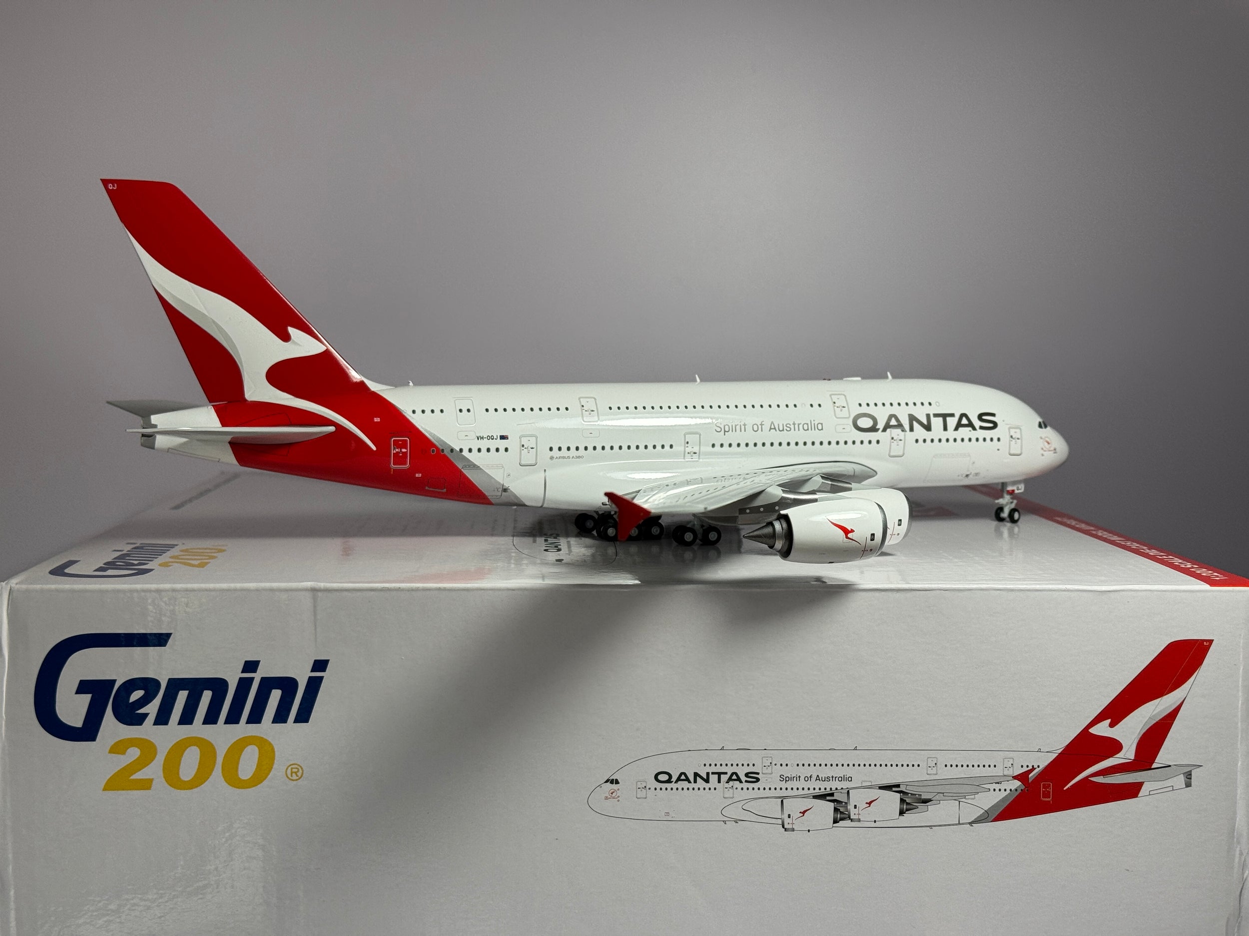 Gemini Jets 1:200 Qantas Airways Airbus A380-800 VH-OQJ Silver Roo G2QFA1370