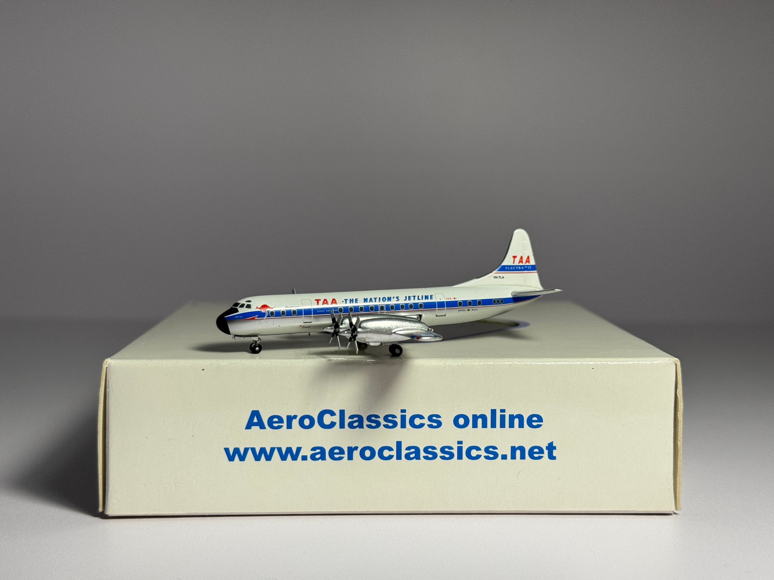 Aeroclassics 1:400 Trans Australian Airlines Lockheed L-188 Electra VH-TLA ACVHTLA