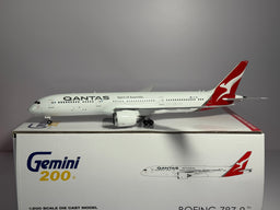 Gemini Jets 1:200 Qantas Airways Boeing 787-9 VH-ZNK Silver Roo G2QFA983