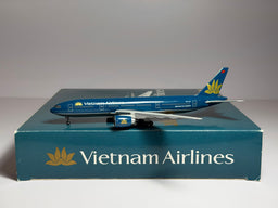 Gemini Jets 1:400 Vietnam Airlines Boeing 777-200ER VN-A141 2000s colors GJHVN408B