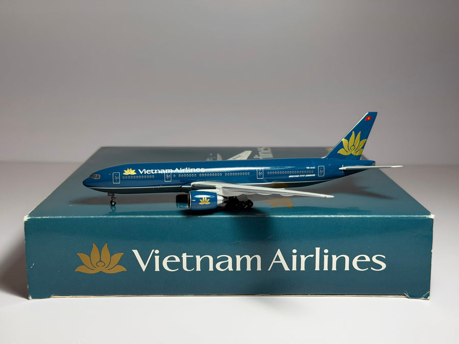 Gemini Jets 1:400 Vietnam Airlines Boeing 777-200ER VN-A141 2000s colors GJHVN408B