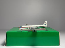 Aeroclassics 1:400 Cathay Pacific Douglas DC-6 VR-HFX ACVRHFX