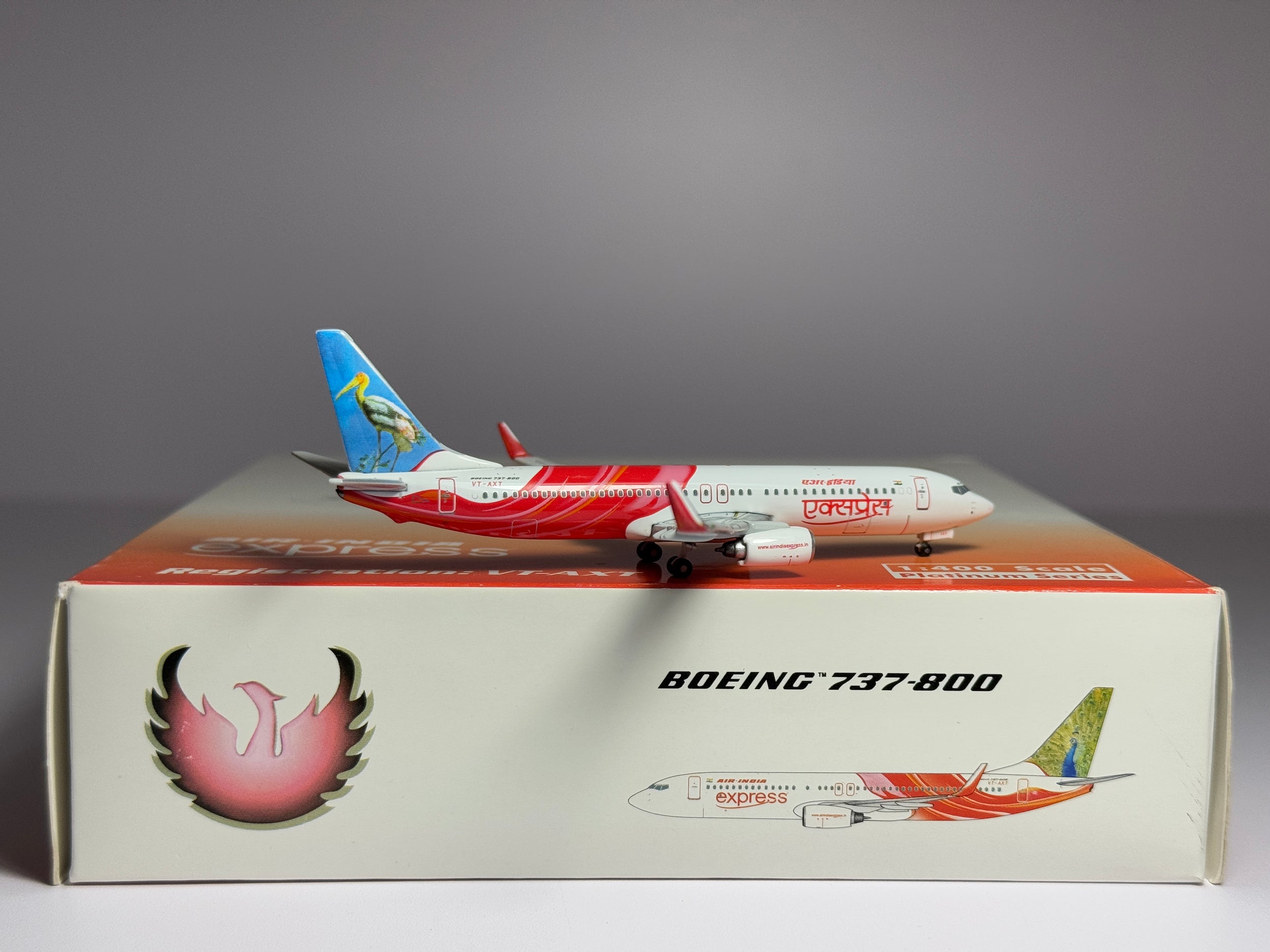 Phoenix Models 1:400 Air India Express Boeing 737-800 VT-AXT Peacock & Stork PH410231