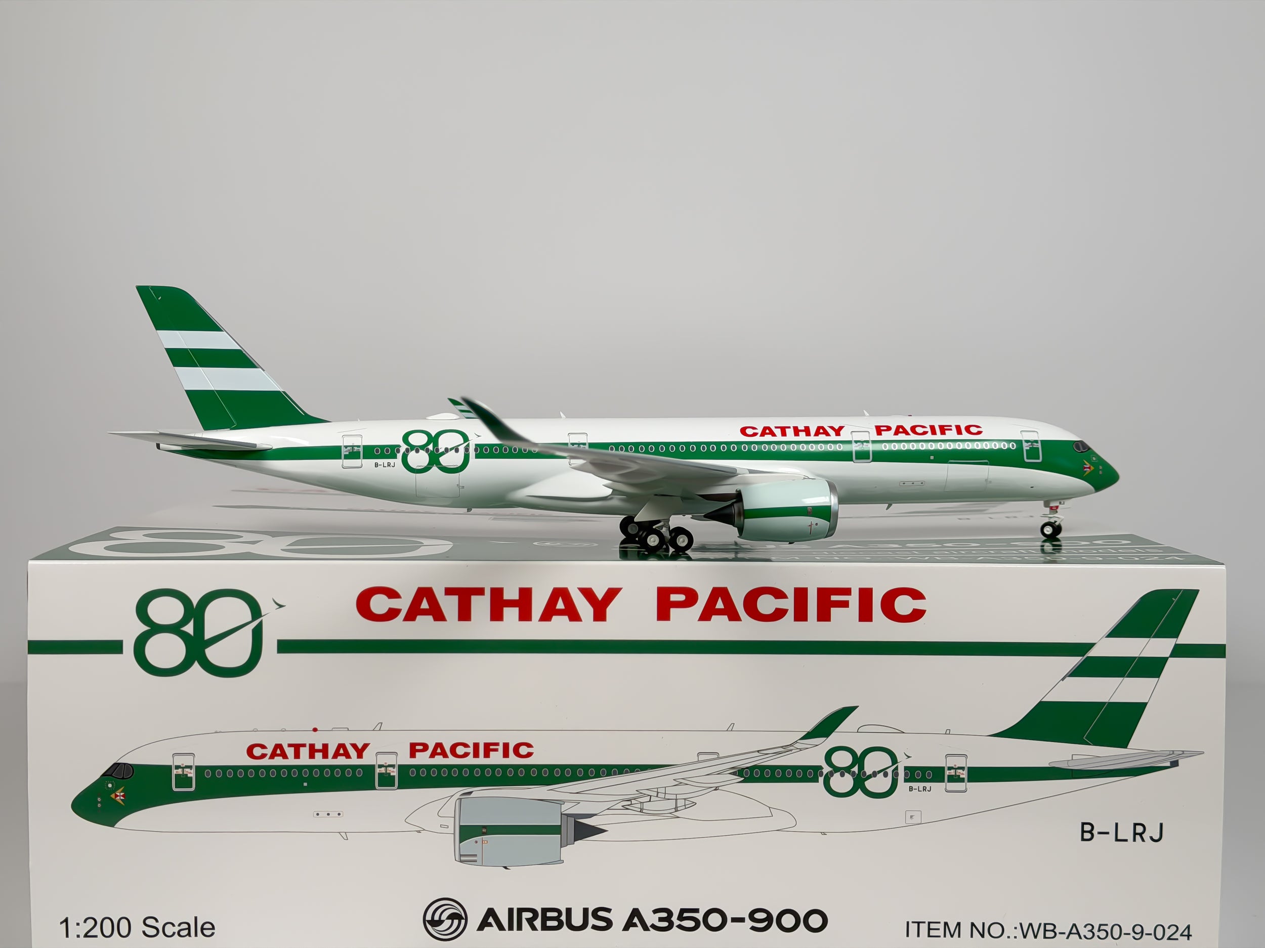 Cathay Pacific Airbus A350-900 1:200 White Box B-LRJ (WB-A350-9-024)