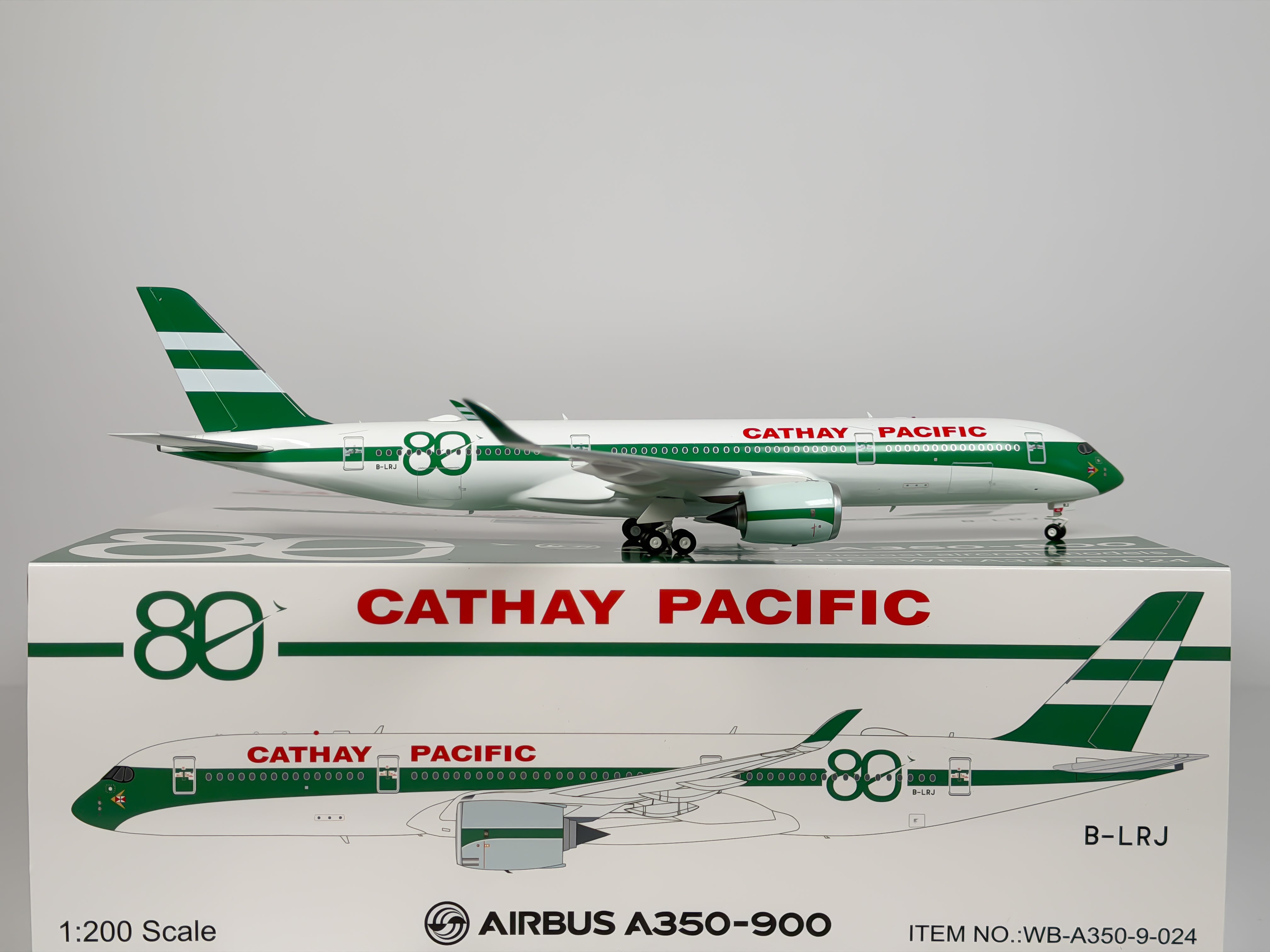 Cathay Pacific Airbus A350-900 1:200 White Box B-LRJ (WB-A350-9-024)