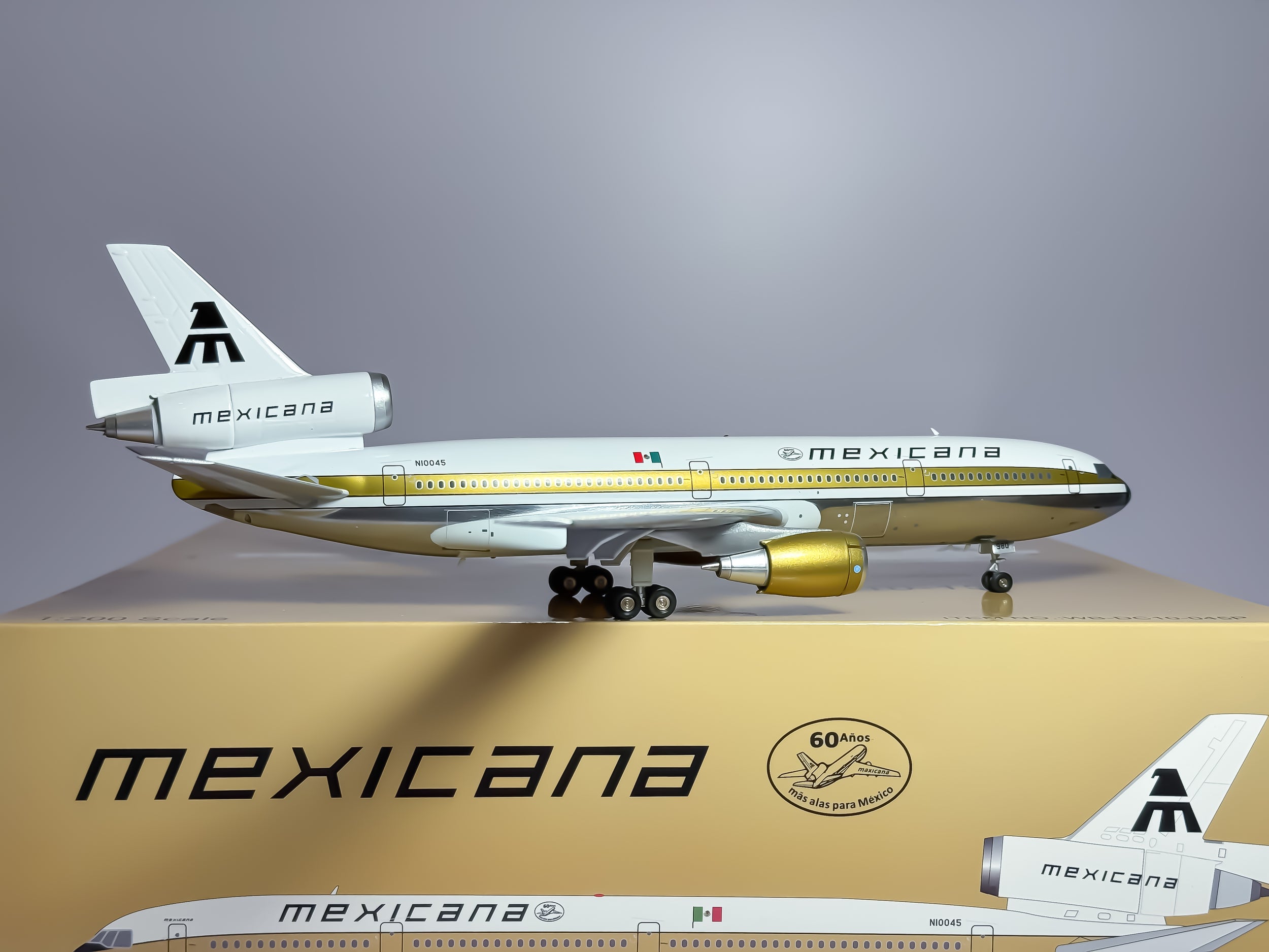 Mexicana McDonnell Douglas DC-10-15 1:200 Inflight200 N10045 (WB-DC10-045P)