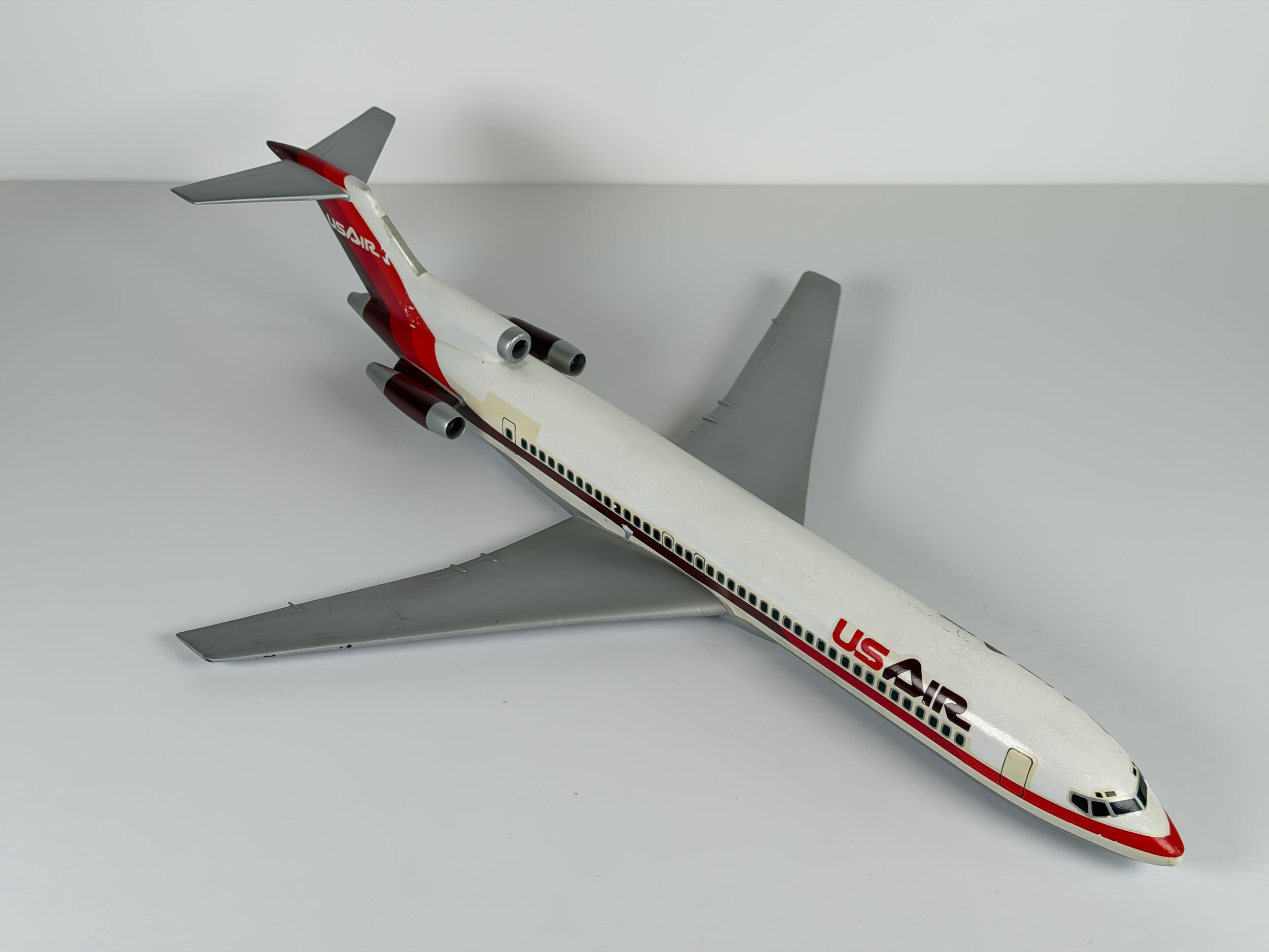1:100 USAir Boeing 727-200 - Red/White | Wesco Models