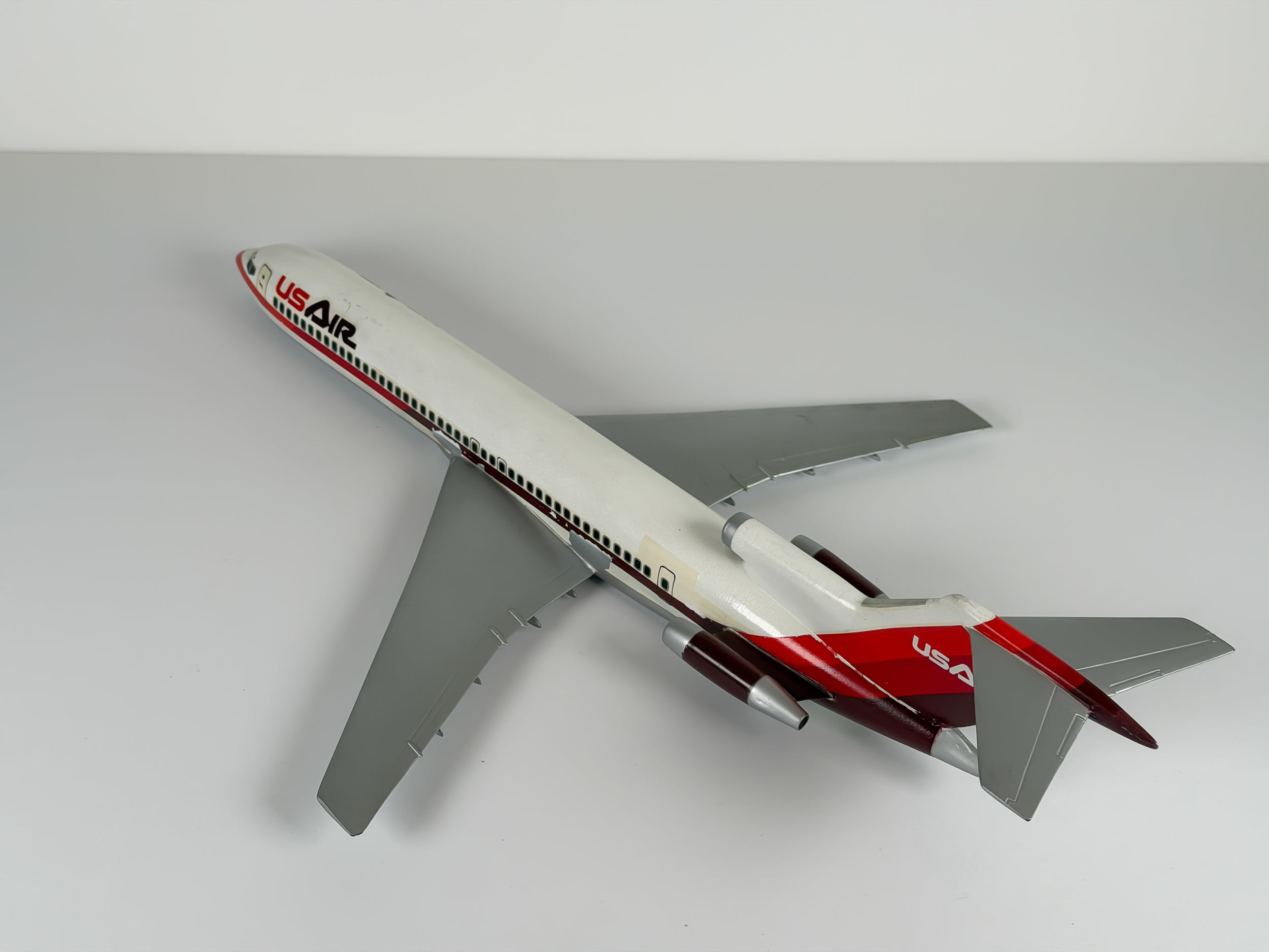 1:100 USAir Boeing 727-200 - Red/White | Wesco Models