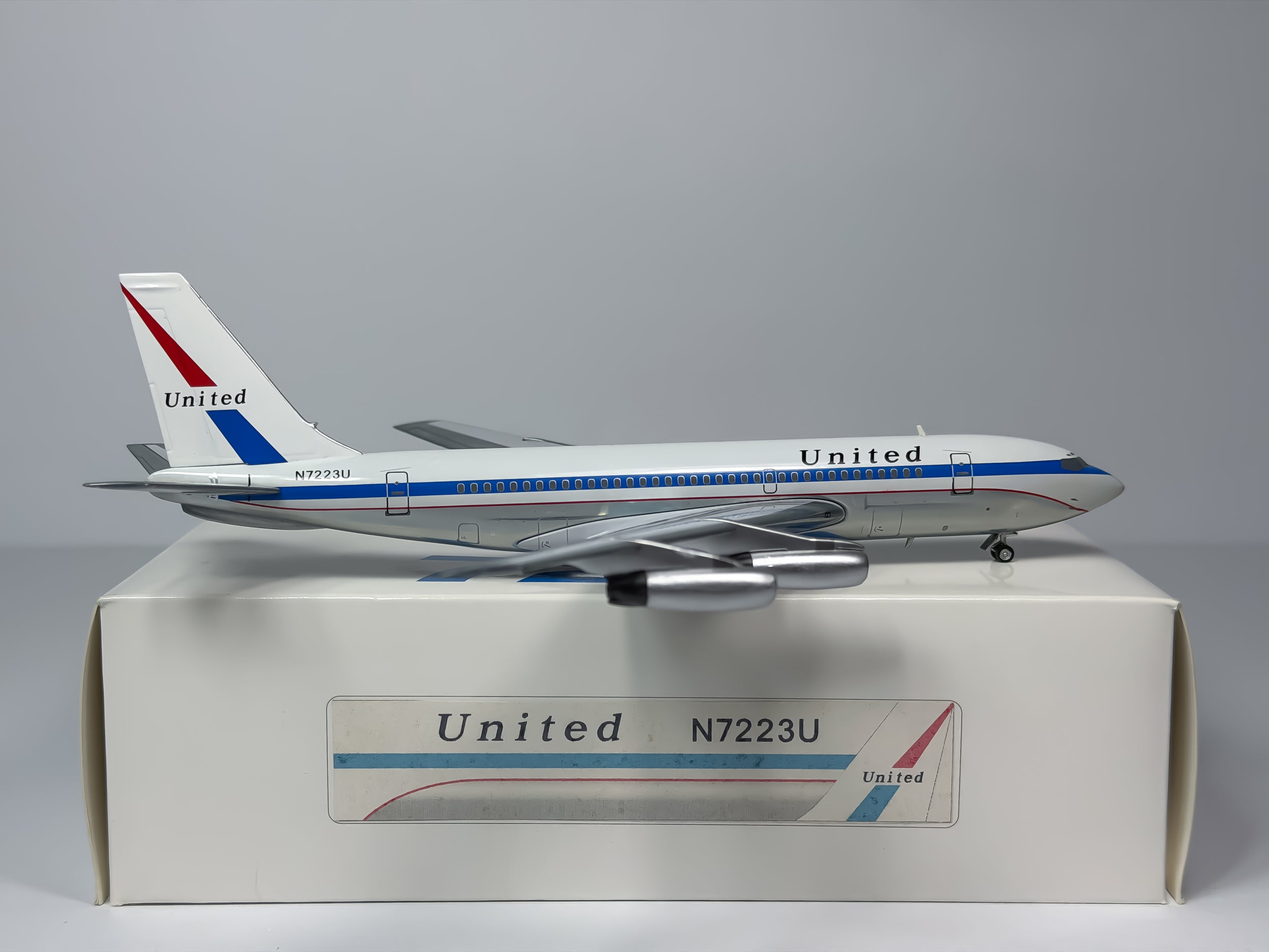 United Airlines Boeing 707-300 1:200 Aeroclassics N7223U (WM2N7223U)