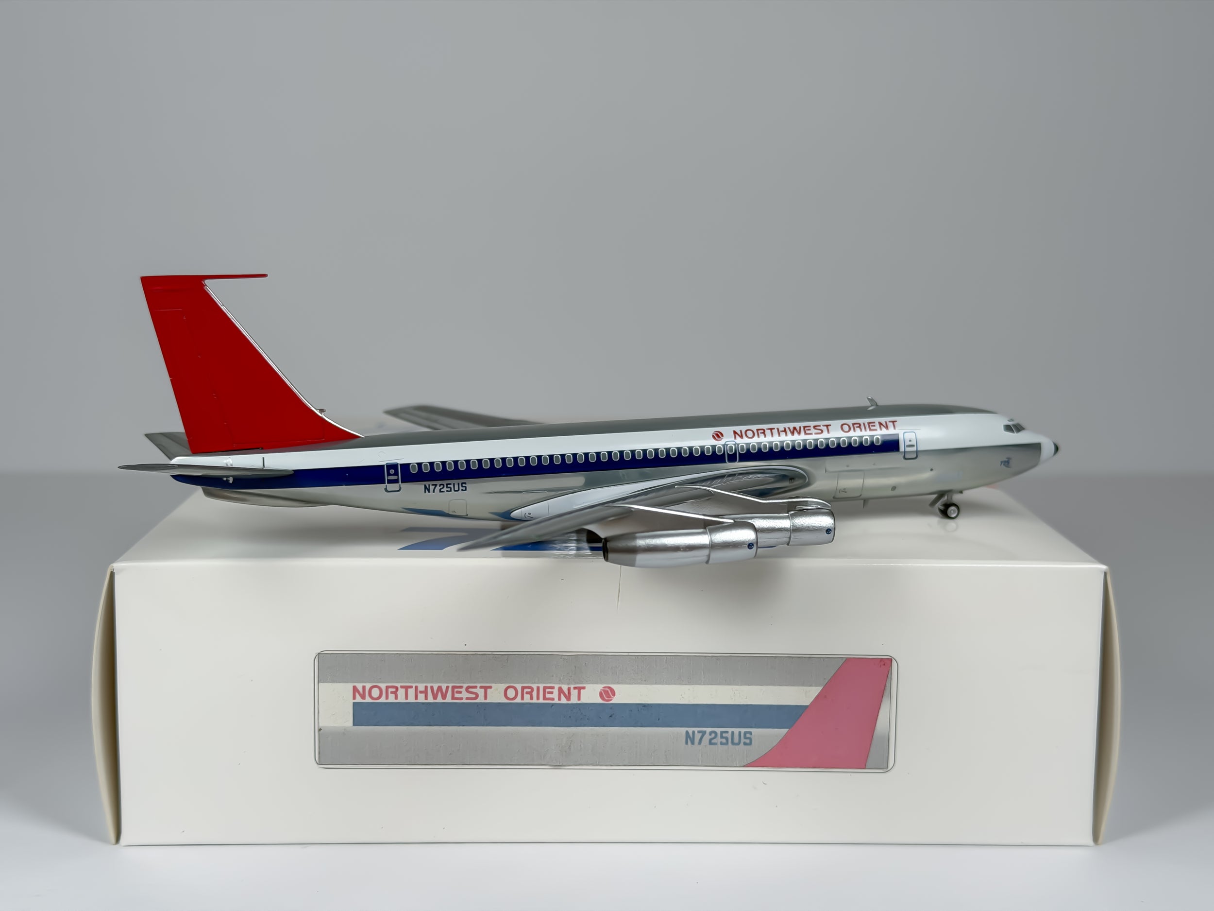 Northwest Orient Boeing 720 1:200 Aeroclassics N725US (WMN725US)