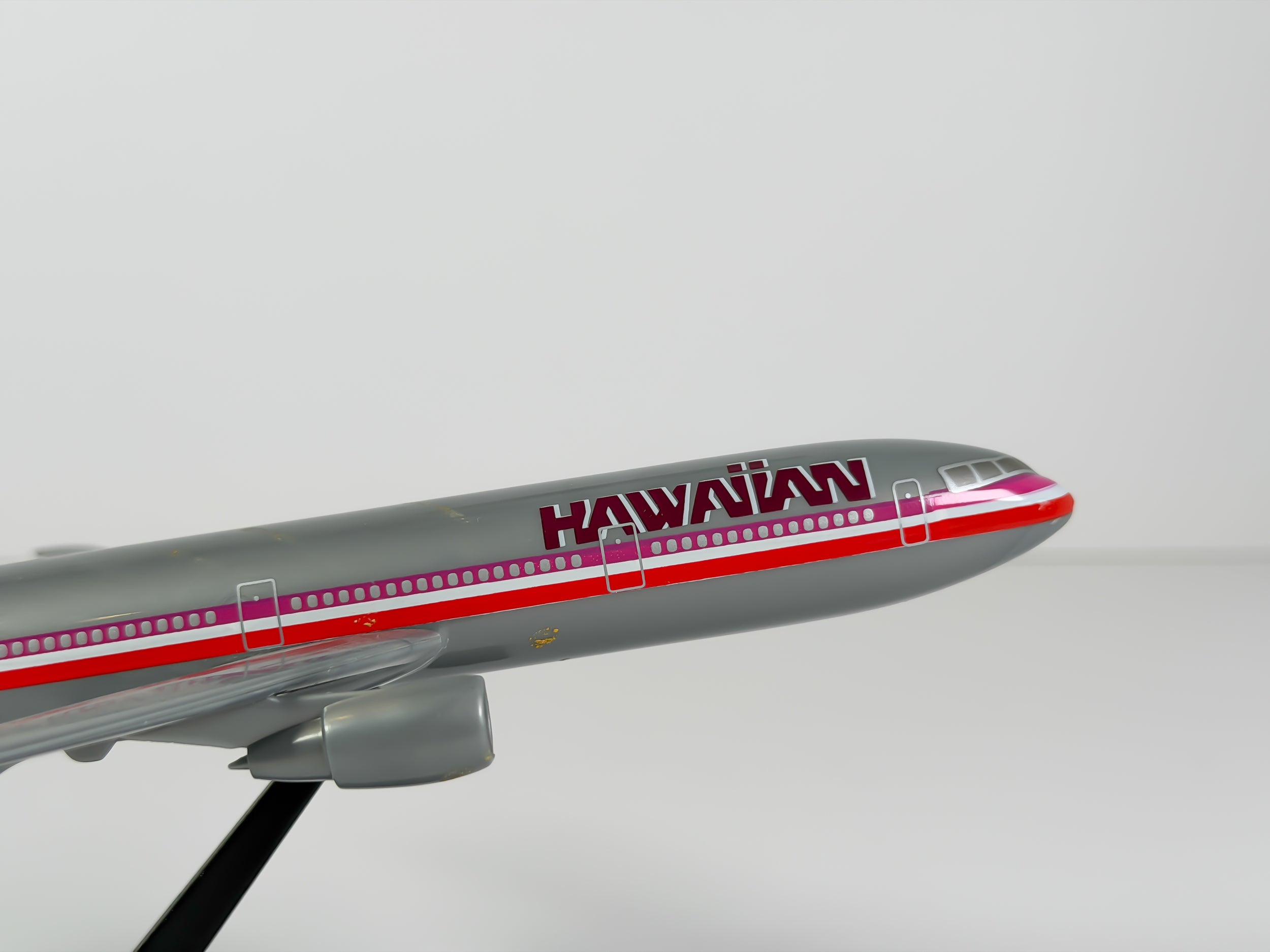1:250 Hawaiian Airlines McDonnell Douglas DC-10-30 - Bare Metal | Wooster Models